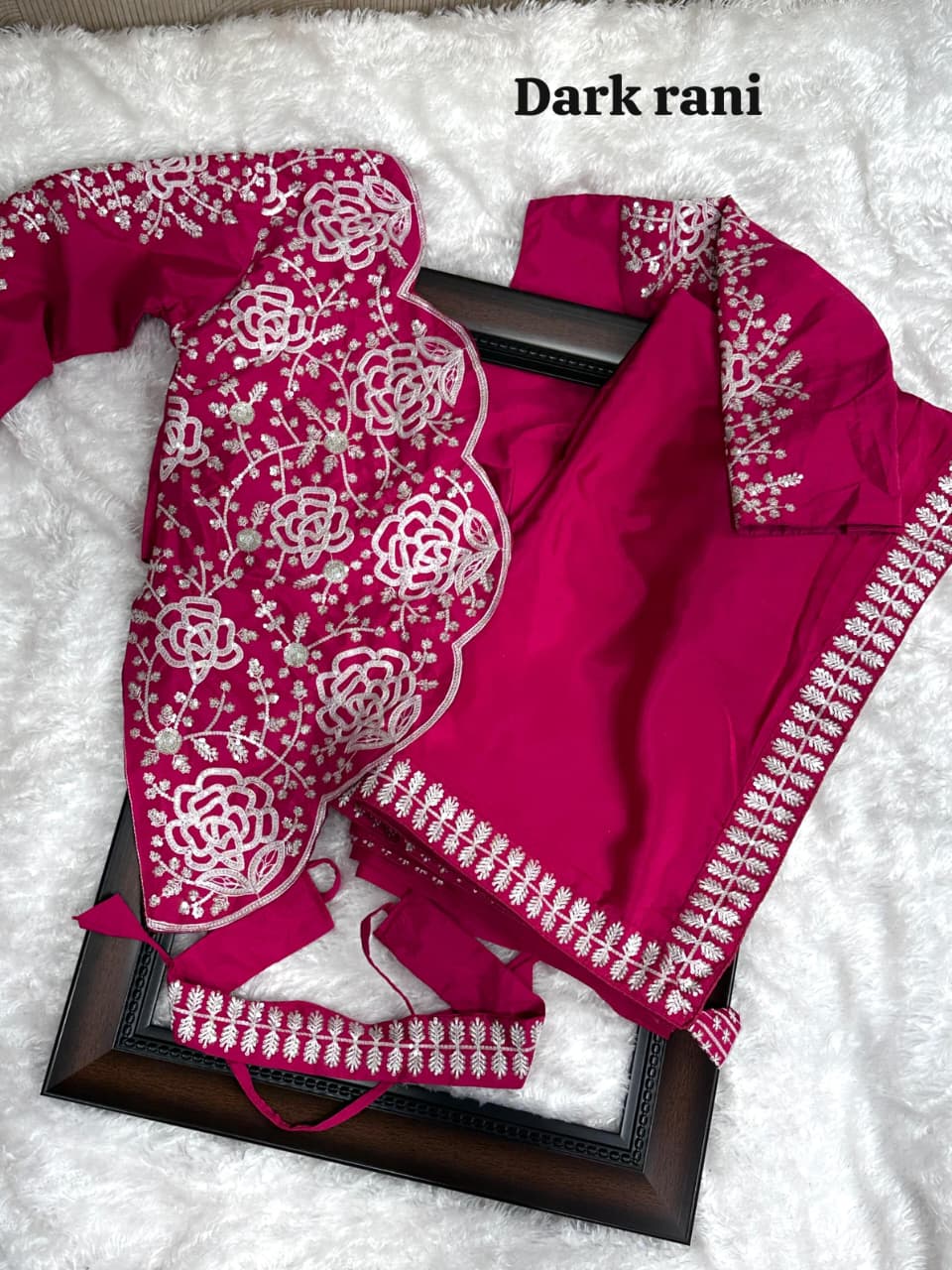 EMBROIDERED SAREE KOTI BLOUSE