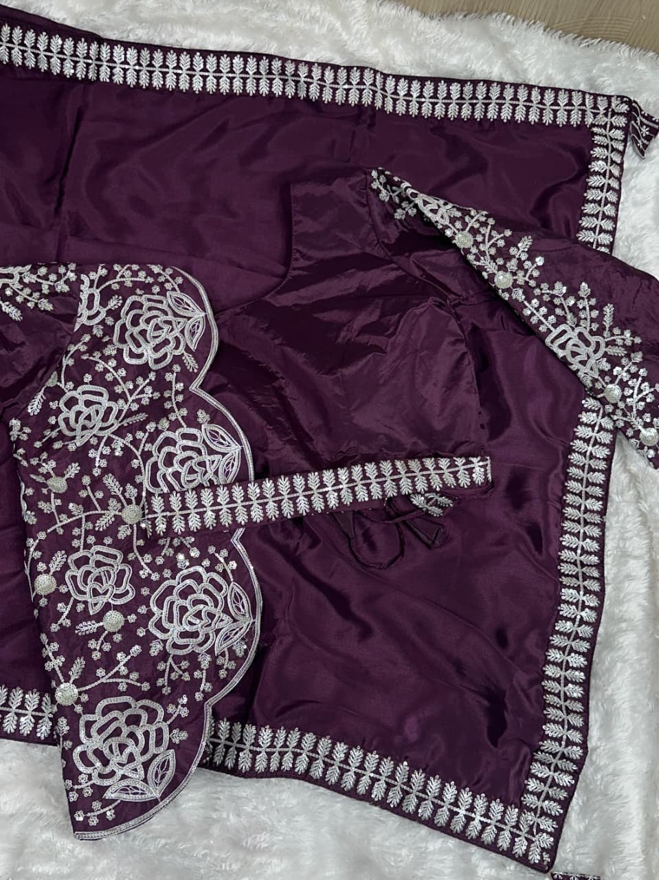 EMBROIDERED SAREE KOTI BLOUSE