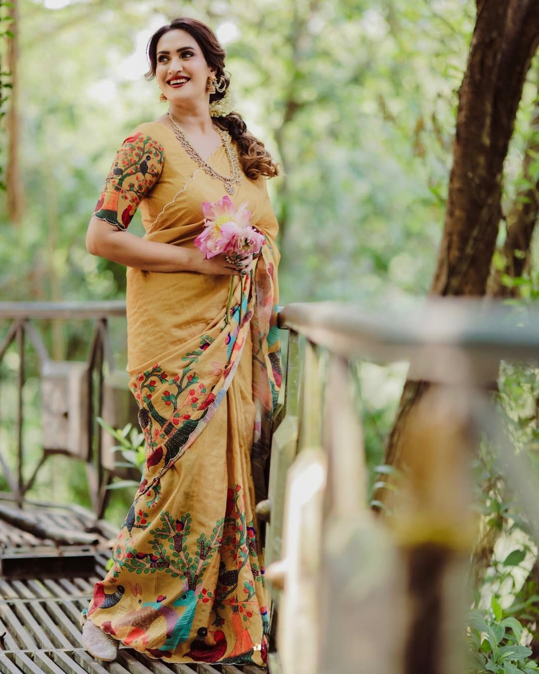 HANDLOOM TUSSAR SILK