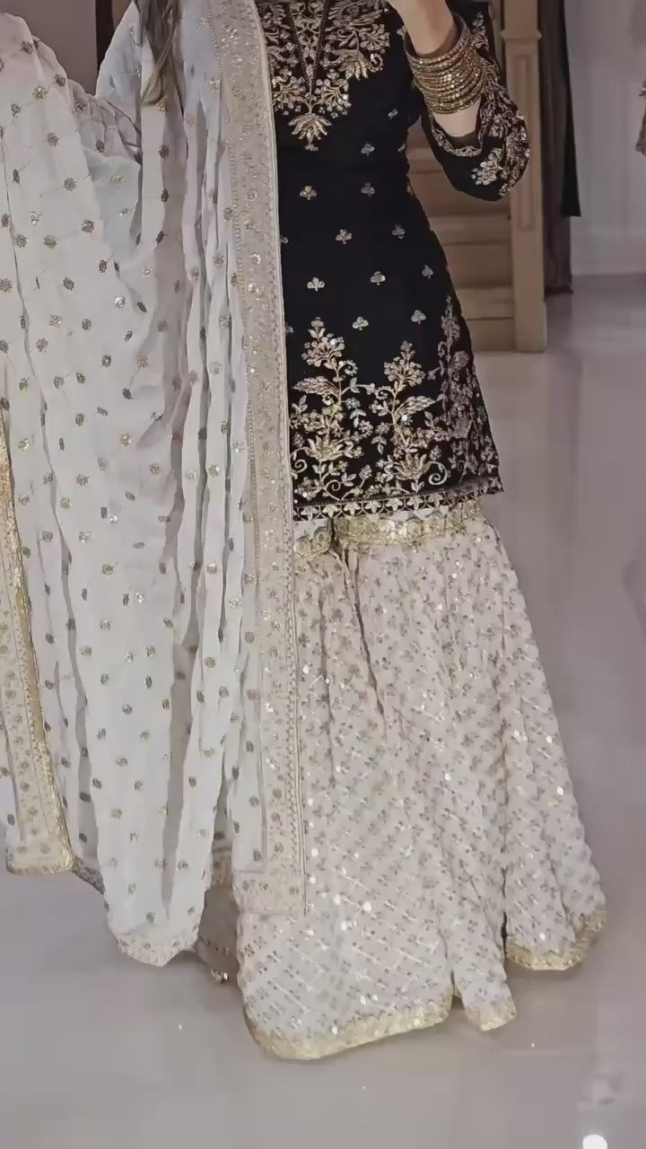 HAVY FOX GOARHATE SUIT