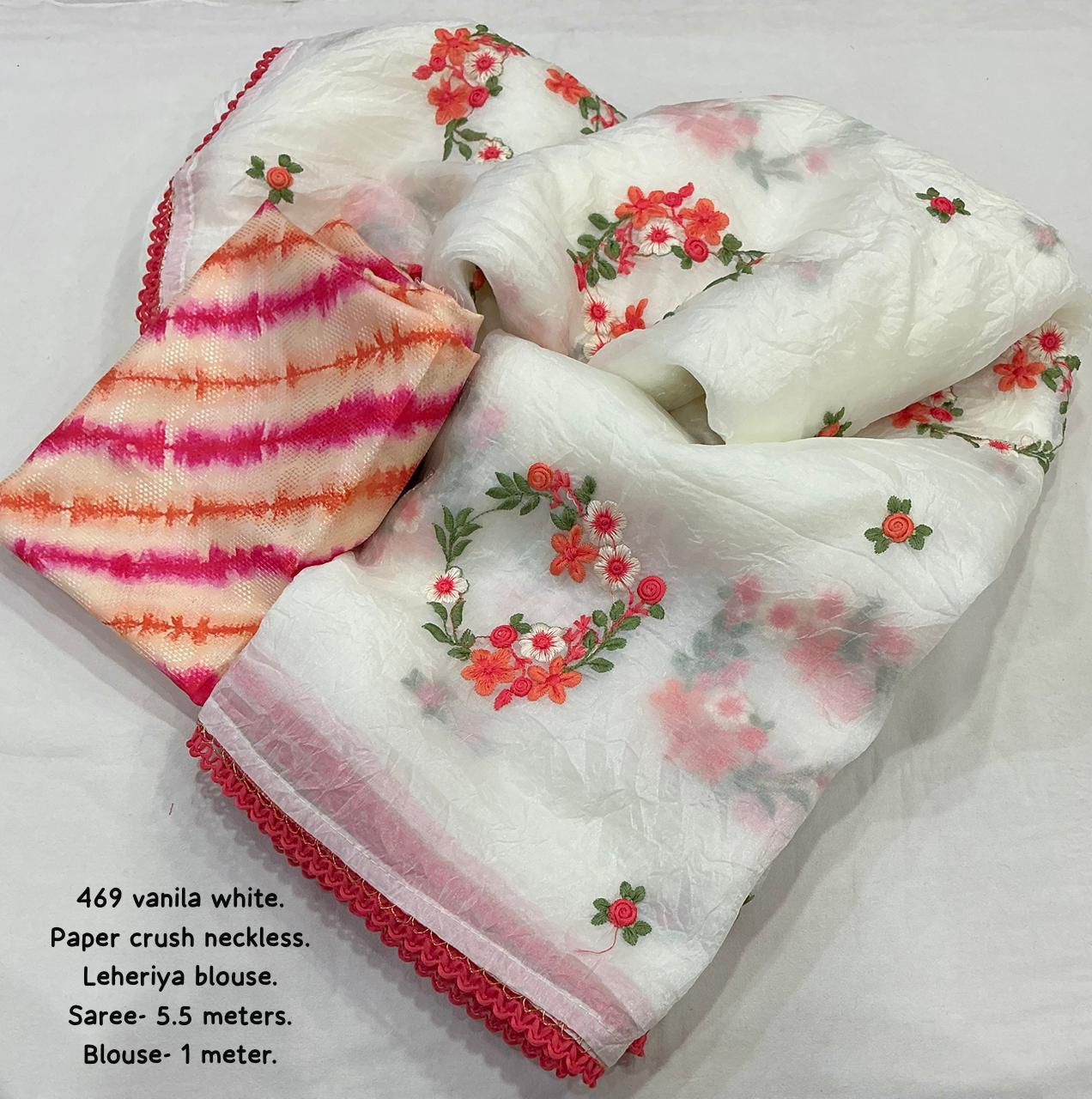 Crush saree with floral necklace embroidere