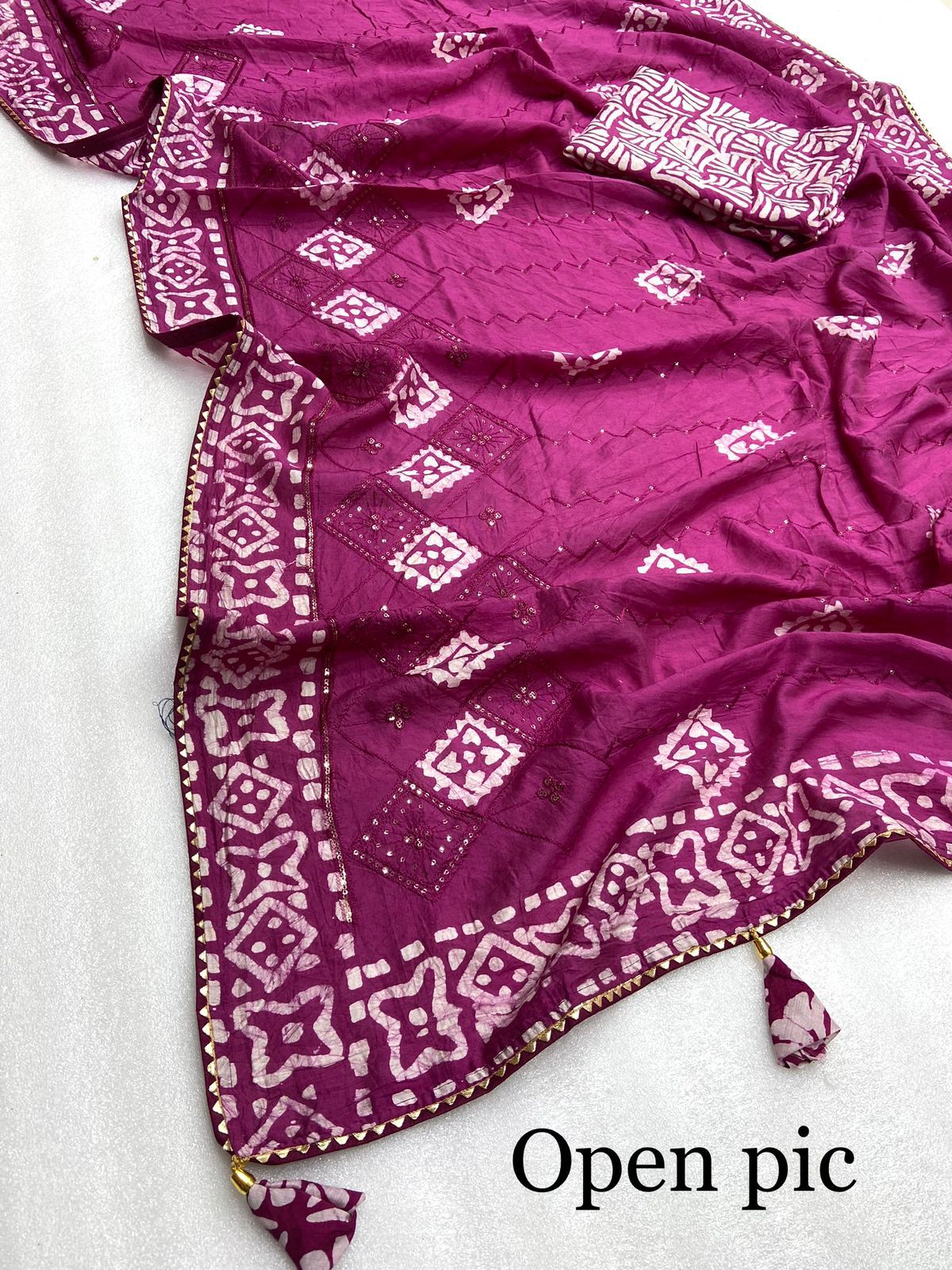 batik print seqance star saree