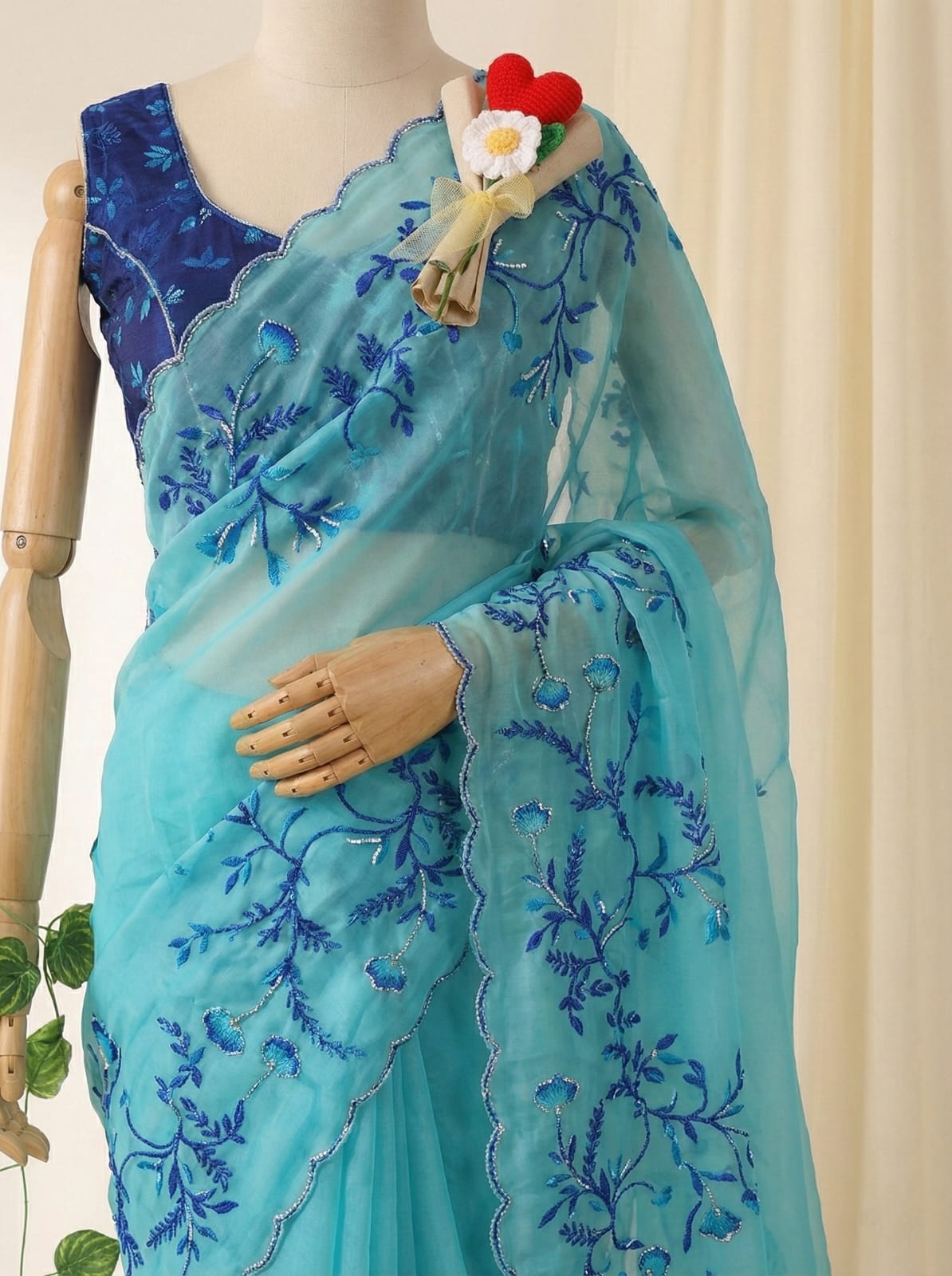very soft nd elegant Rich look teby silk saree