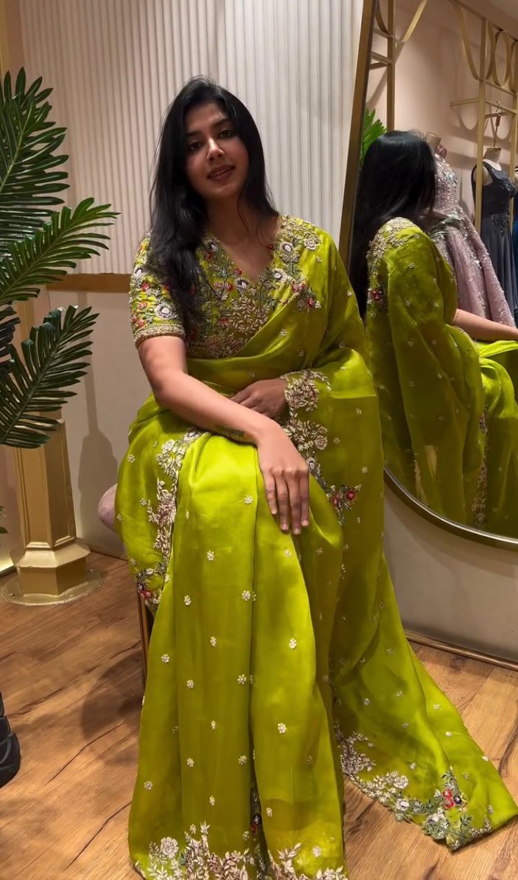 PARTY WEAR ZIMMY CHU SAREE❤️