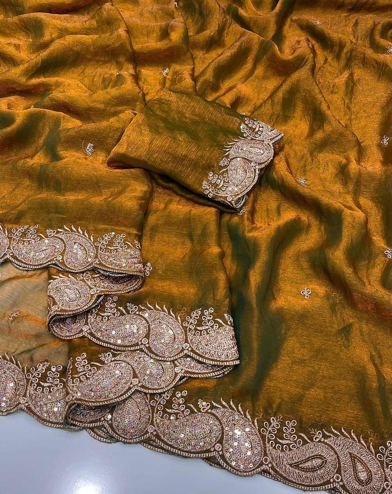 Shaded Fendy Chiffon Saree