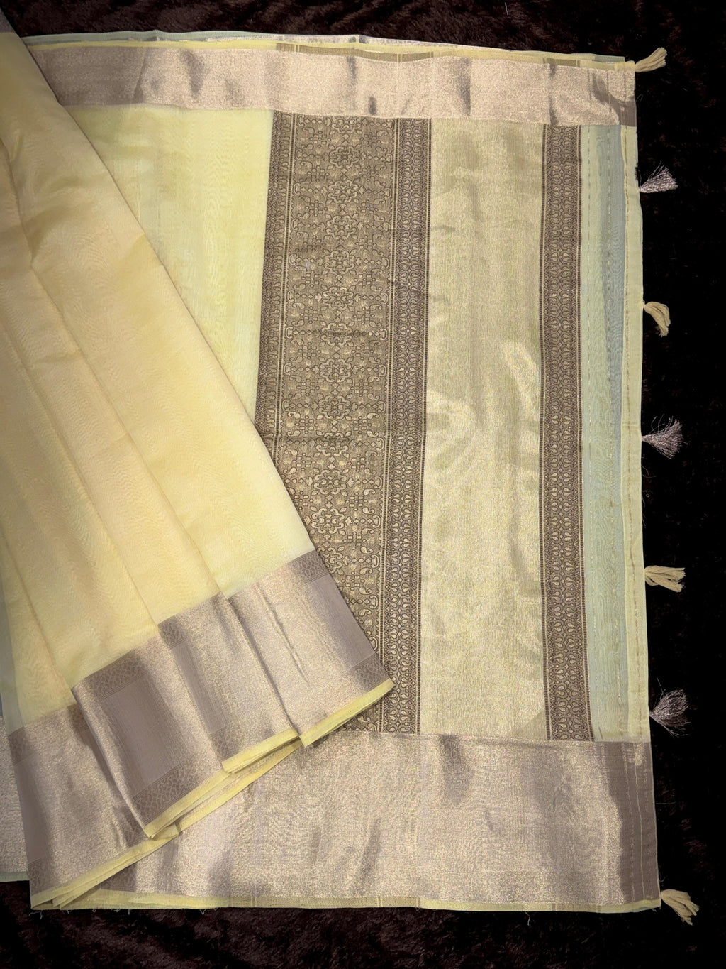 Glass Cotton Light Weight Saree