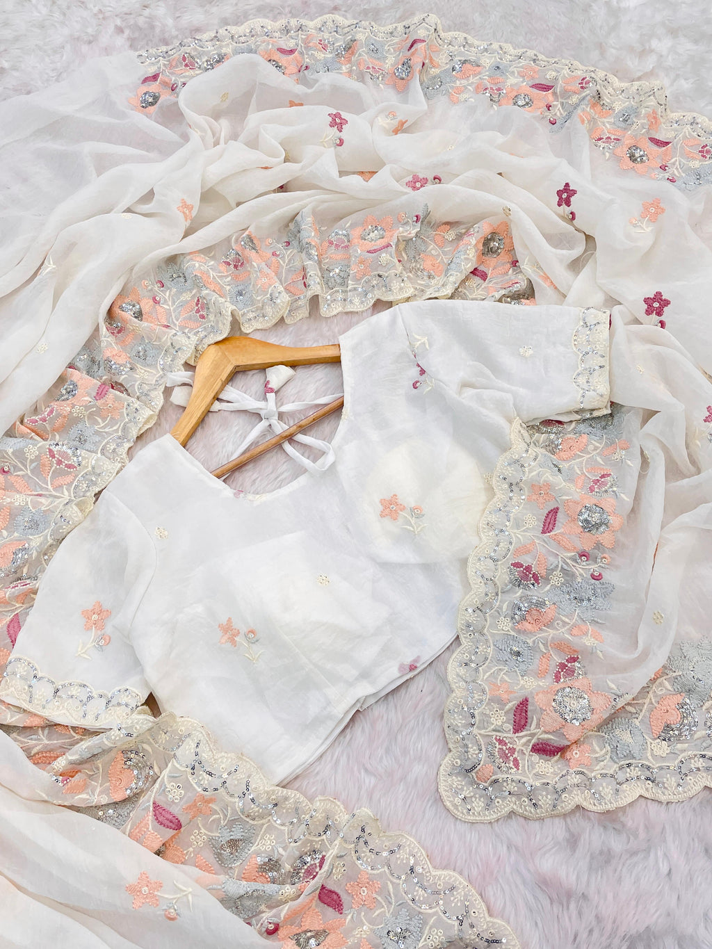 Soft Crunshy Silk Fabric Saree