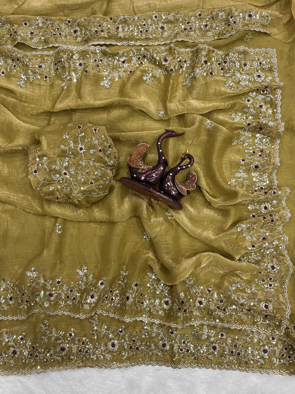 Frendy Chiffon Beautiful Sequence Saree Multicolore