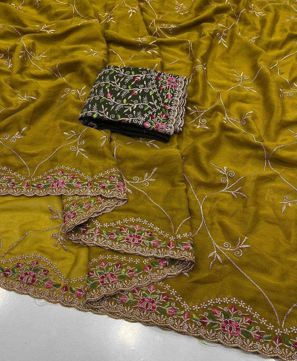 Star Georgette Saree