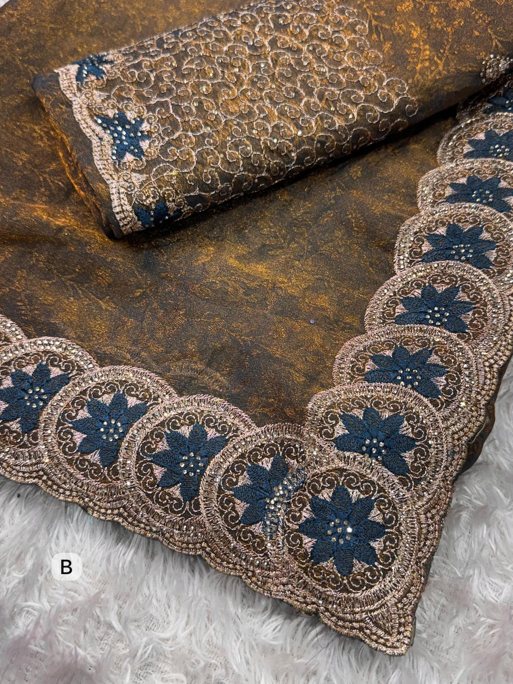 Star Fish Fendy Jacquard Saree