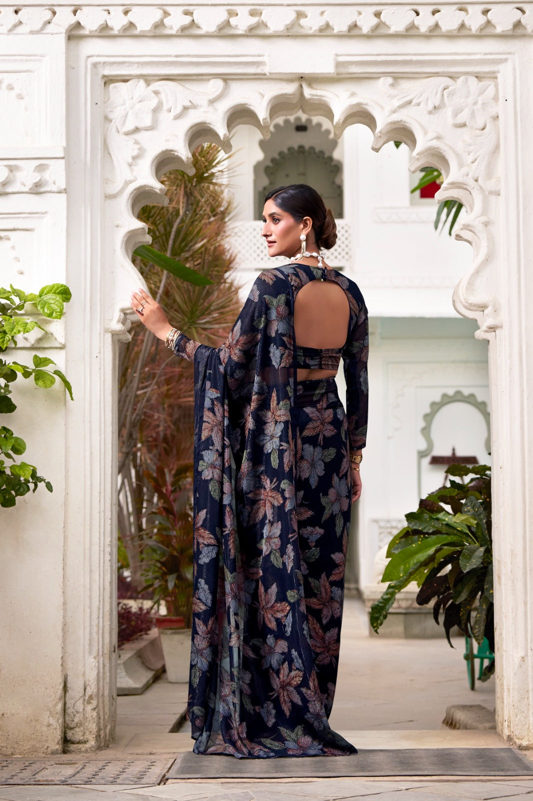 FLORAL LUREX BRASSO SAREE👗