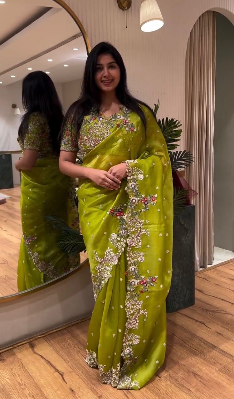 PARTY WEAR ZIMMY CHU SAREE❤️