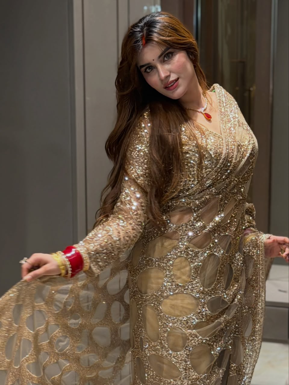 Weeding Perfect Gold Net Saree