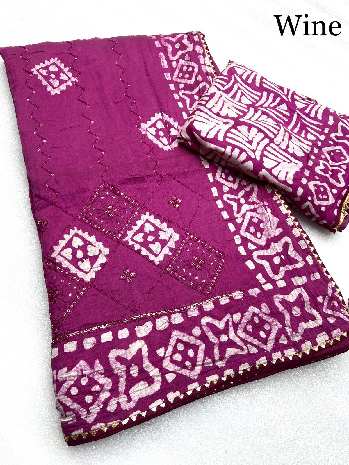 batik print seqance star saree
