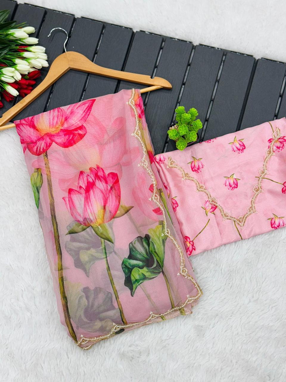 Soft Tabby Floral Print Saree