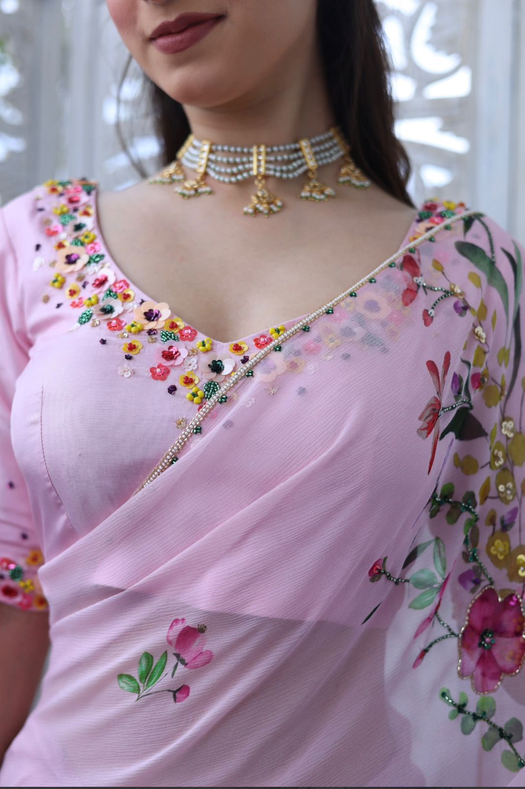 🌸 Fresh Arrival – Handwork Elegance Saree 🌸