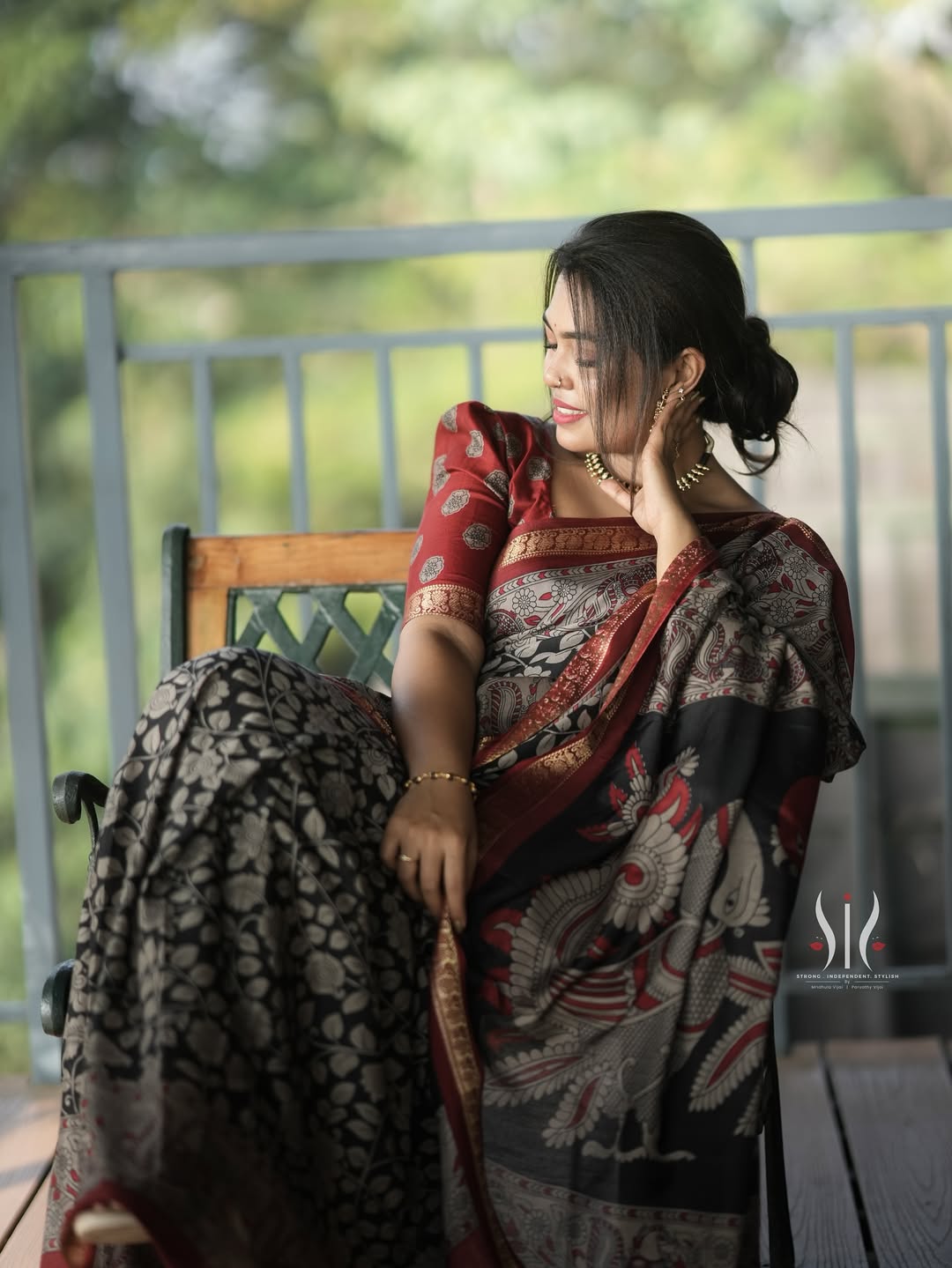 Soft bleck dola silk sarees