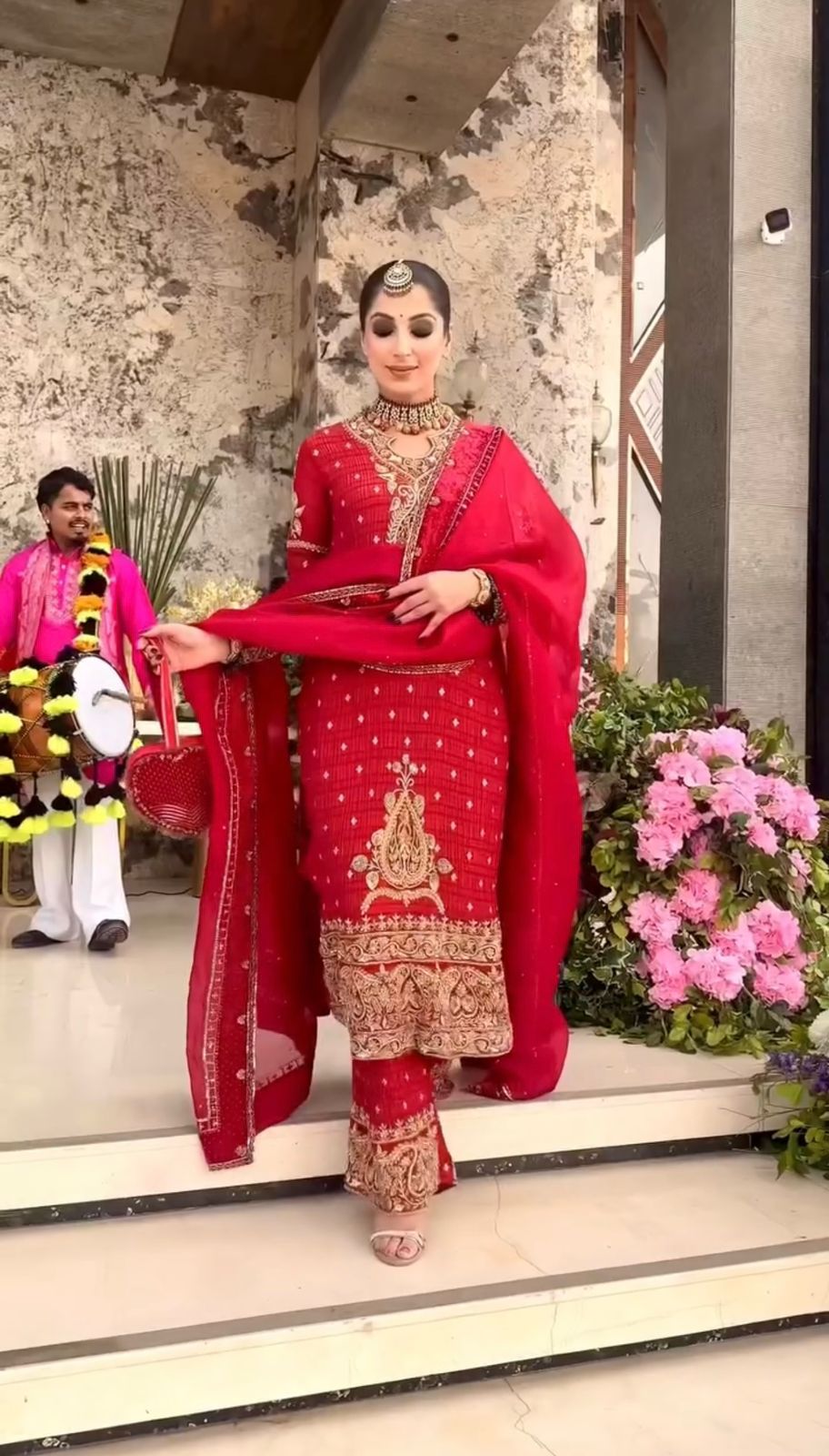 CRUNCHY SILK Sequence Work Suit