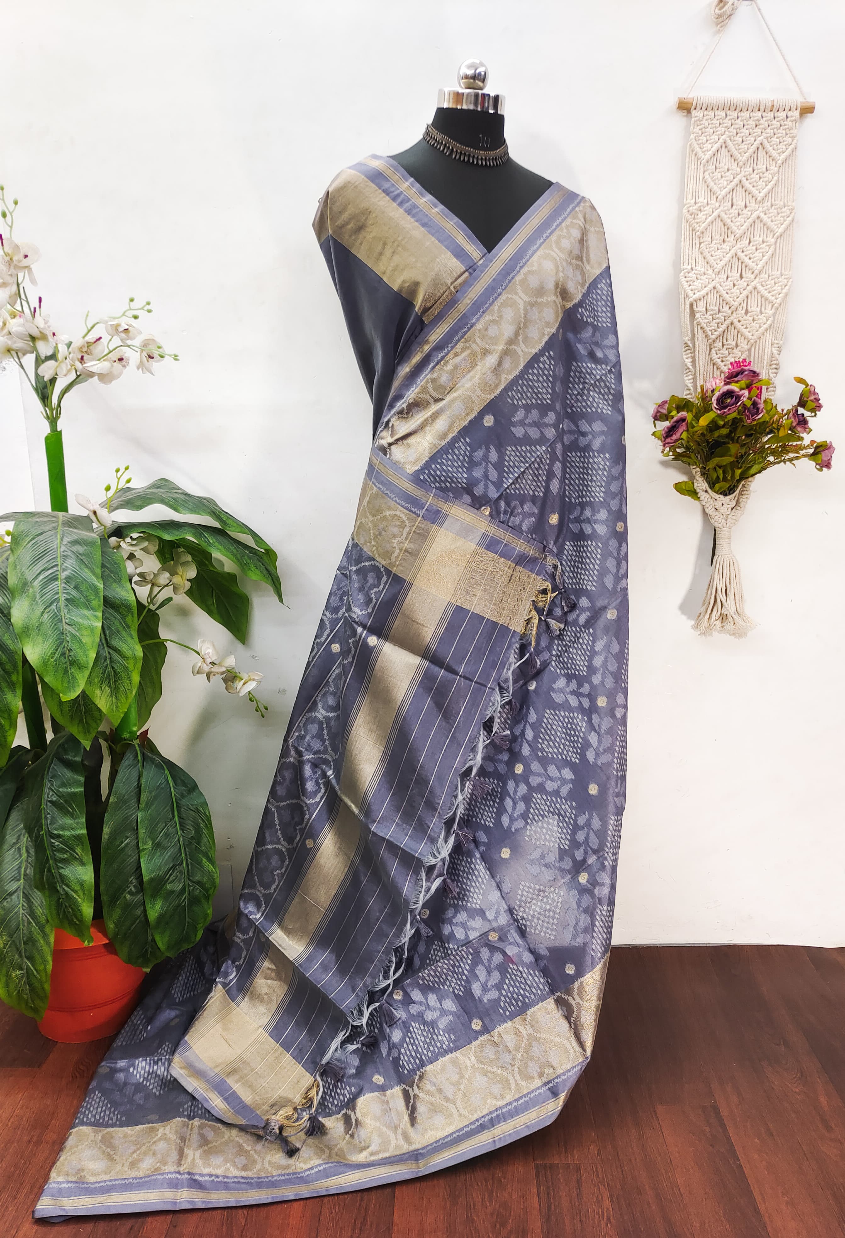 POCHAMPALI IKKAT SAREE