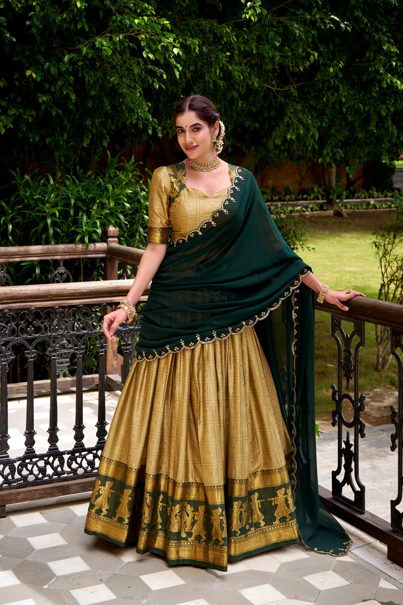 POLY COTTON ZARI WEAVING LAHENGA