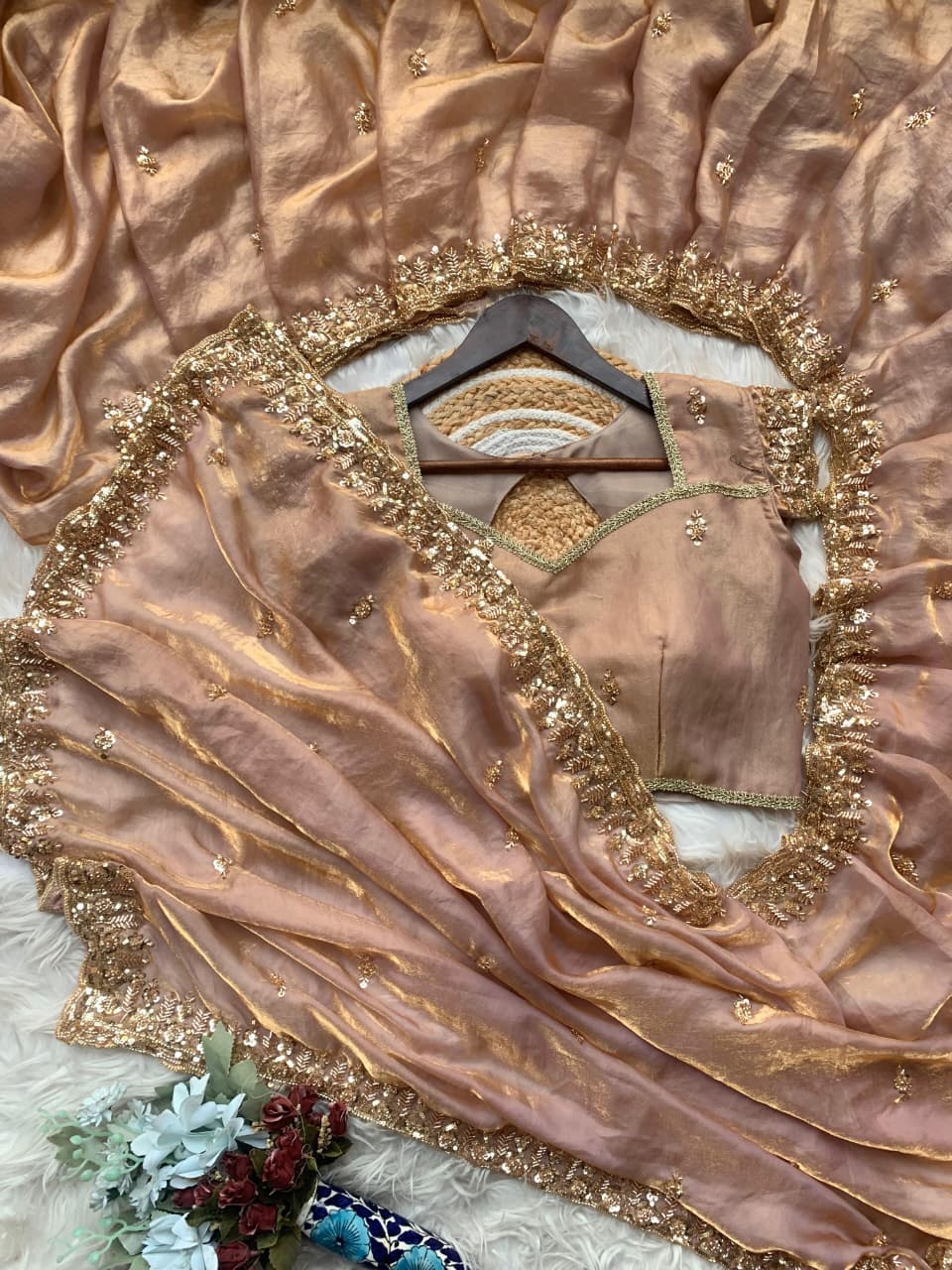 Very soft elegant nd rich look fendy sartin saree
