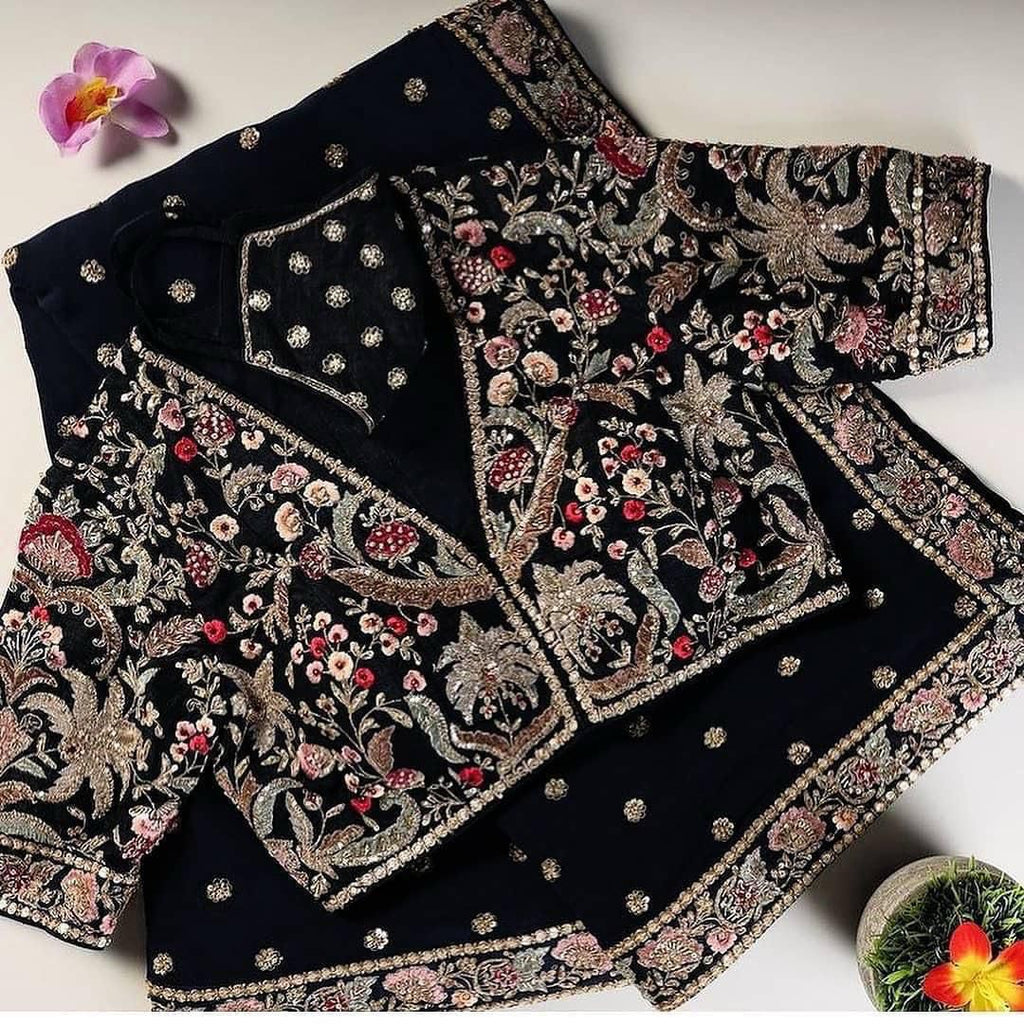 HEAVY GEORGETTE FABRIC ON BEAUTIFUL EMBROIDERY BUTTI WORK SAREE