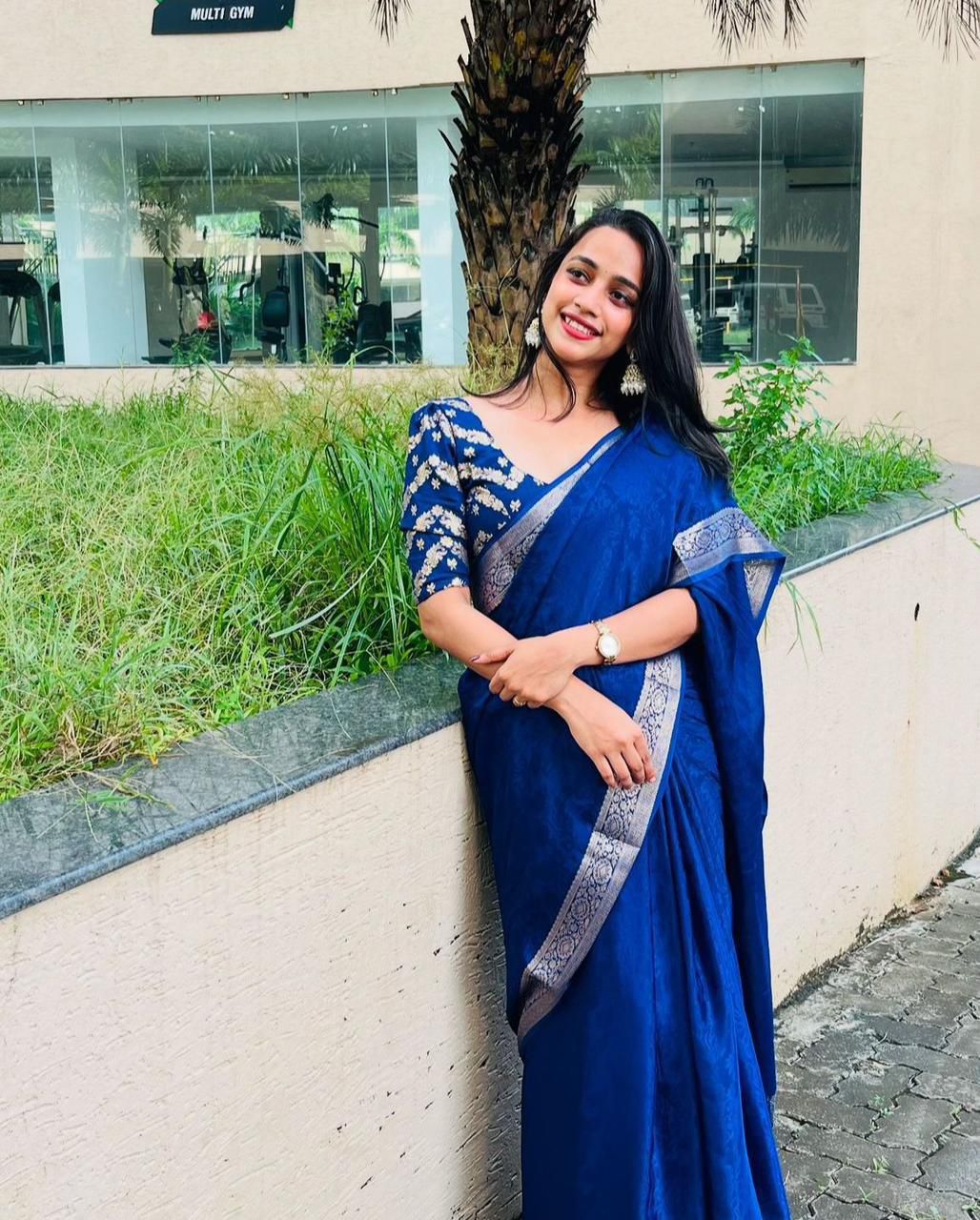 VISCOSE WEAVING PATTERN SAREE