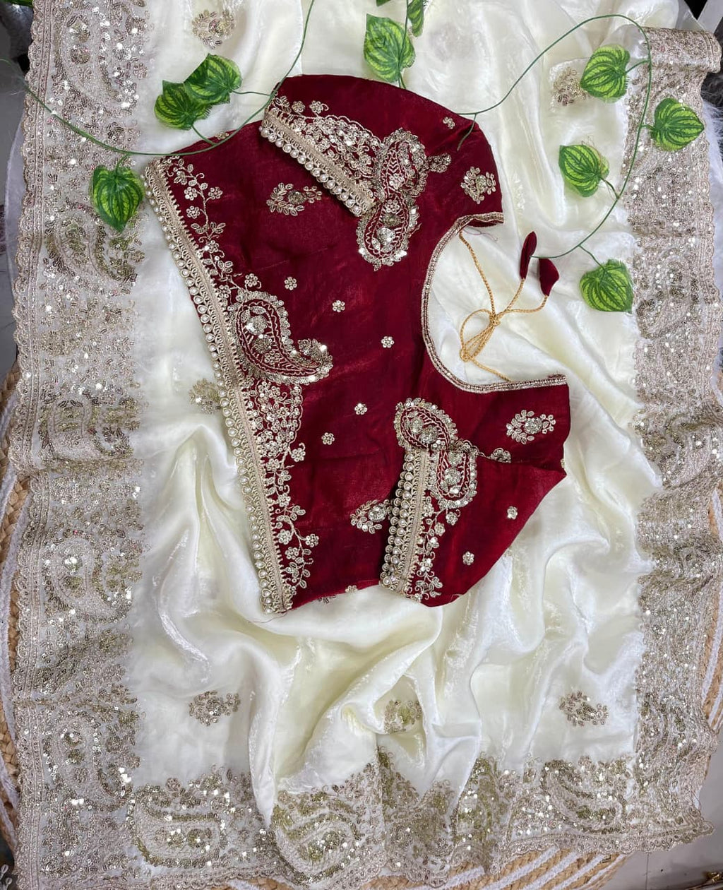 Very soft nd Elegant Rich look Fendy Sartin saree