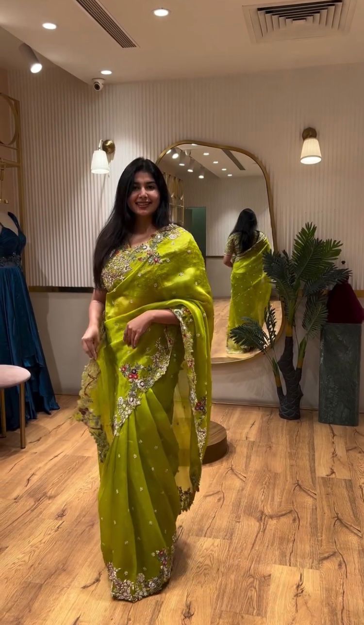 PARTY WEAR ZIMMY CHU SAREE❤️