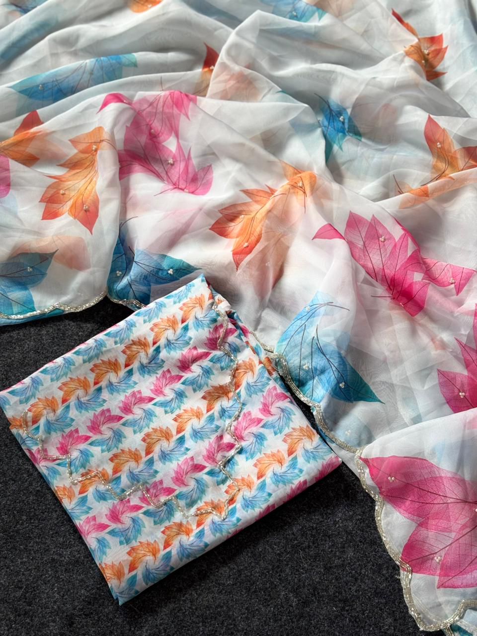 SOFT TABI ORGANZA FLOWER PRINT SAREE