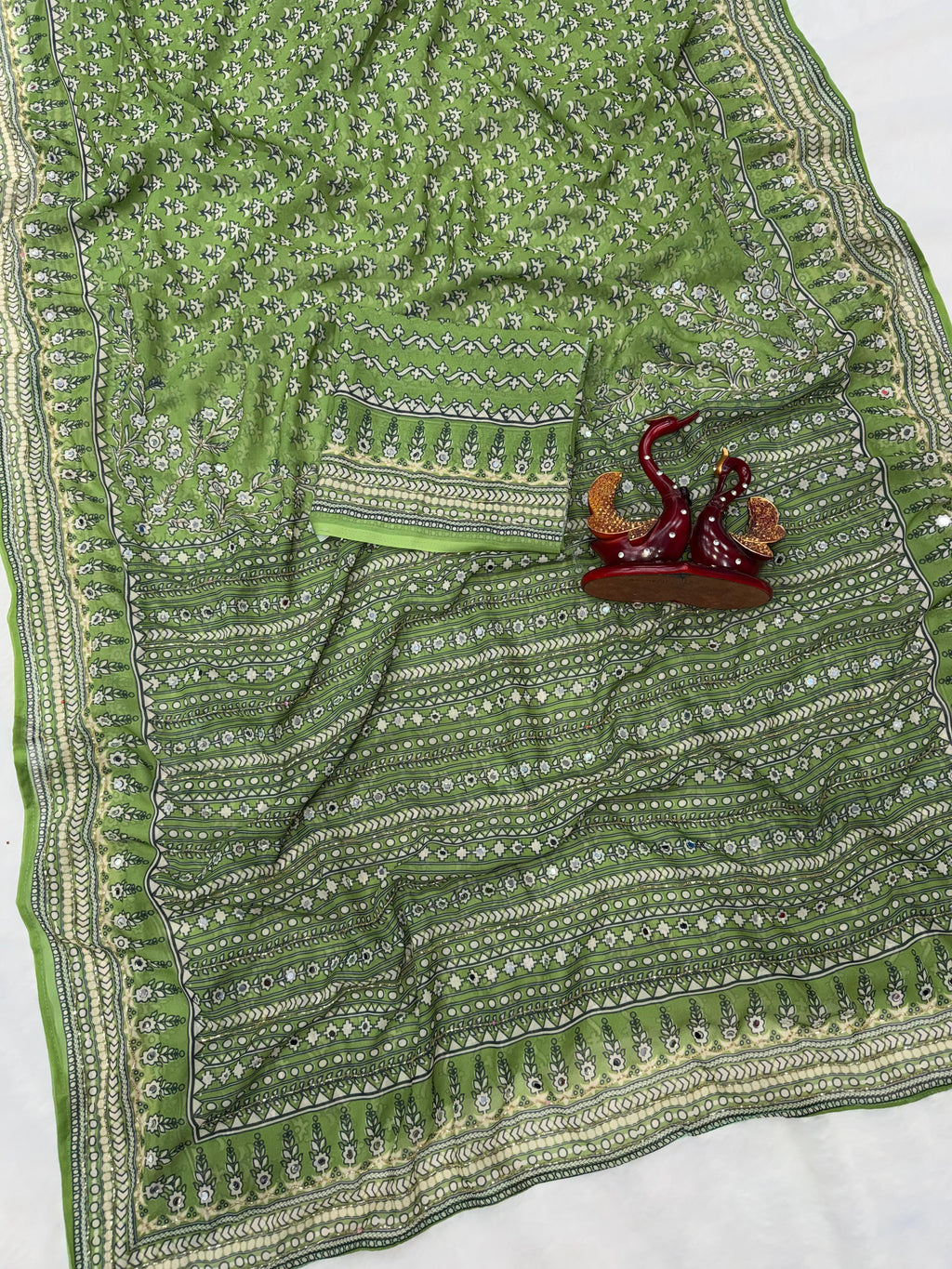 Bollywood sparkling Beauty Fox Georgette Saree