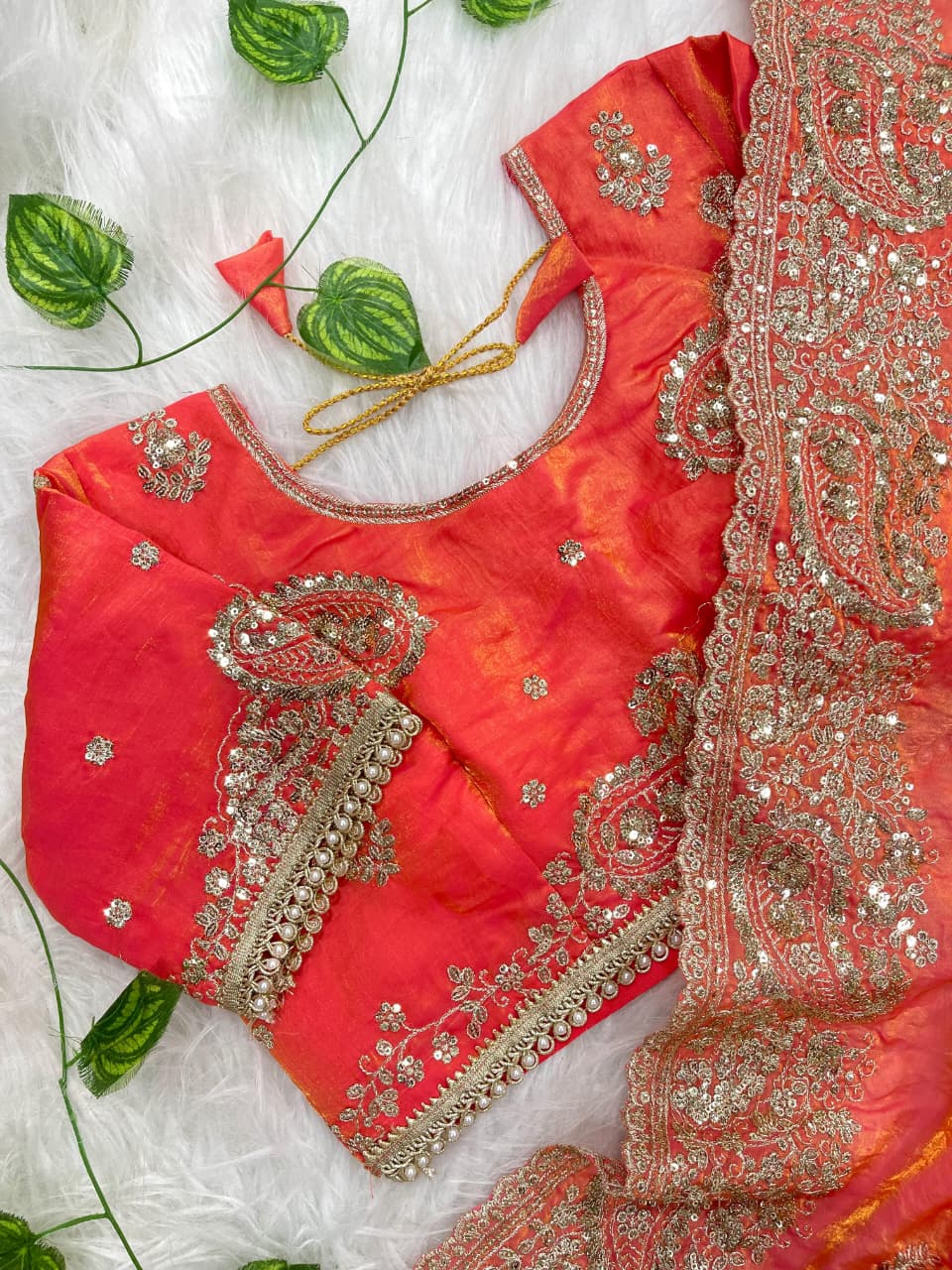 Very soft nd Elegant Rich look Fendy Sartin saree
