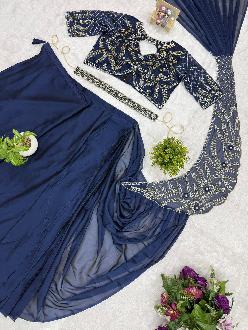 NEW SUPERHIT TRENDING READY TO WEAR SAREE