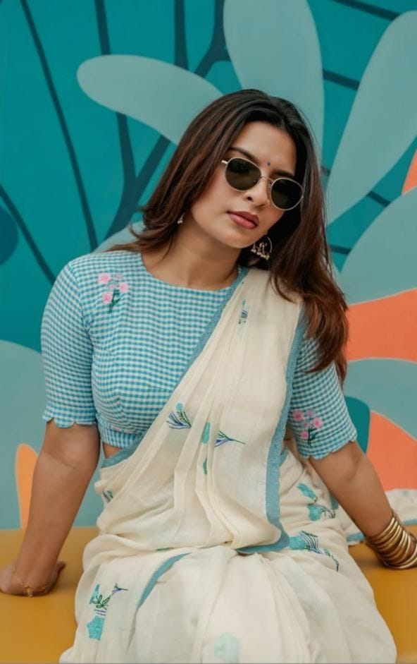 Plain Linen Saree