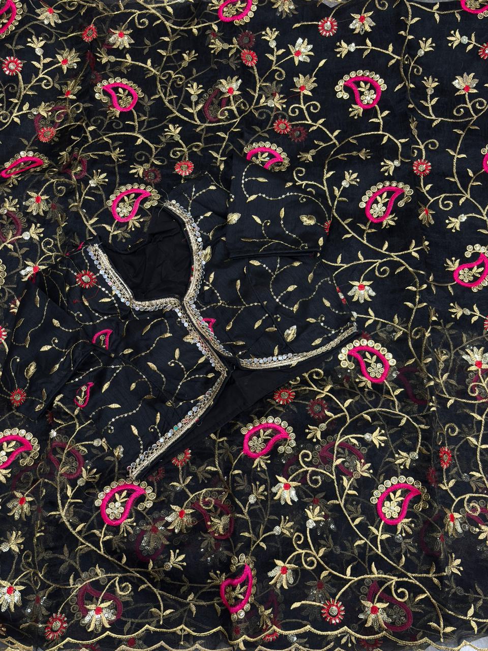Akhi Soft Tissue Saree