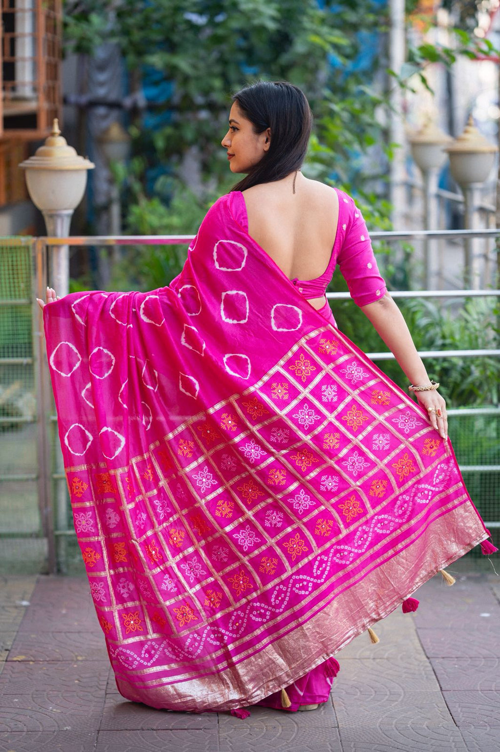TRADITIONAL BHANDANI SAREE