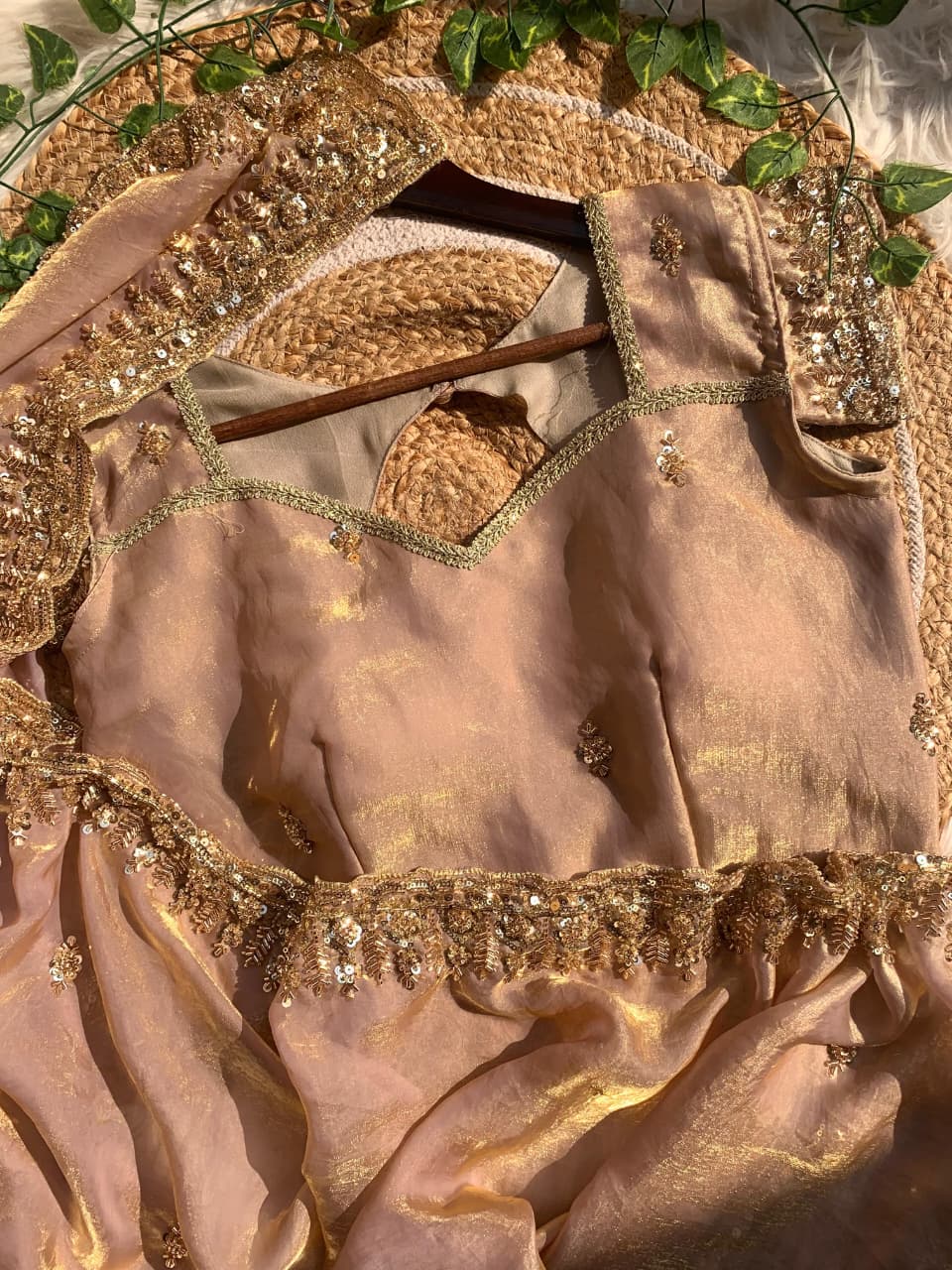 Very soft elegant nd rich look fendy sartin saree