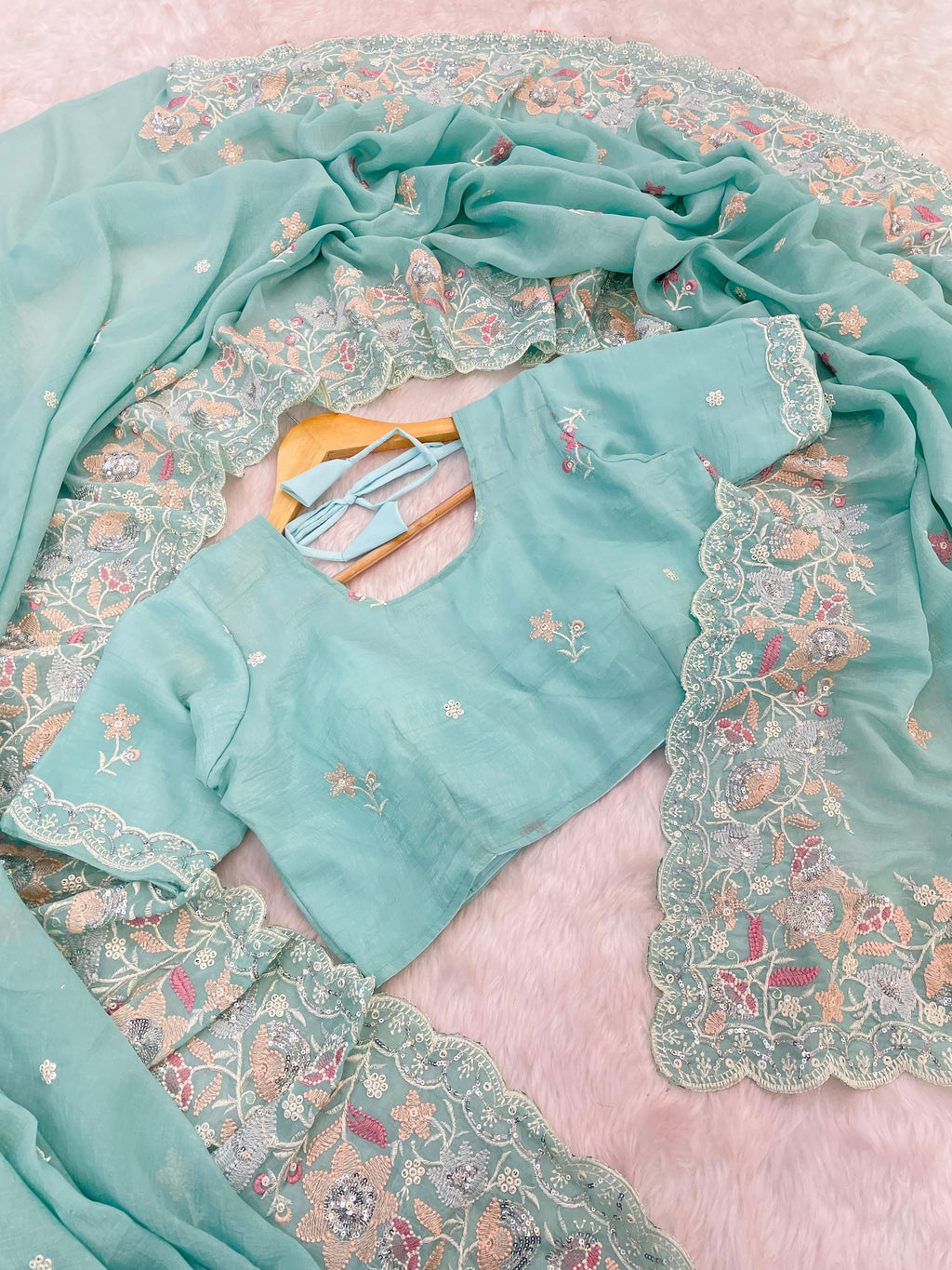 Soft Crunshy Silk Fabric Saree