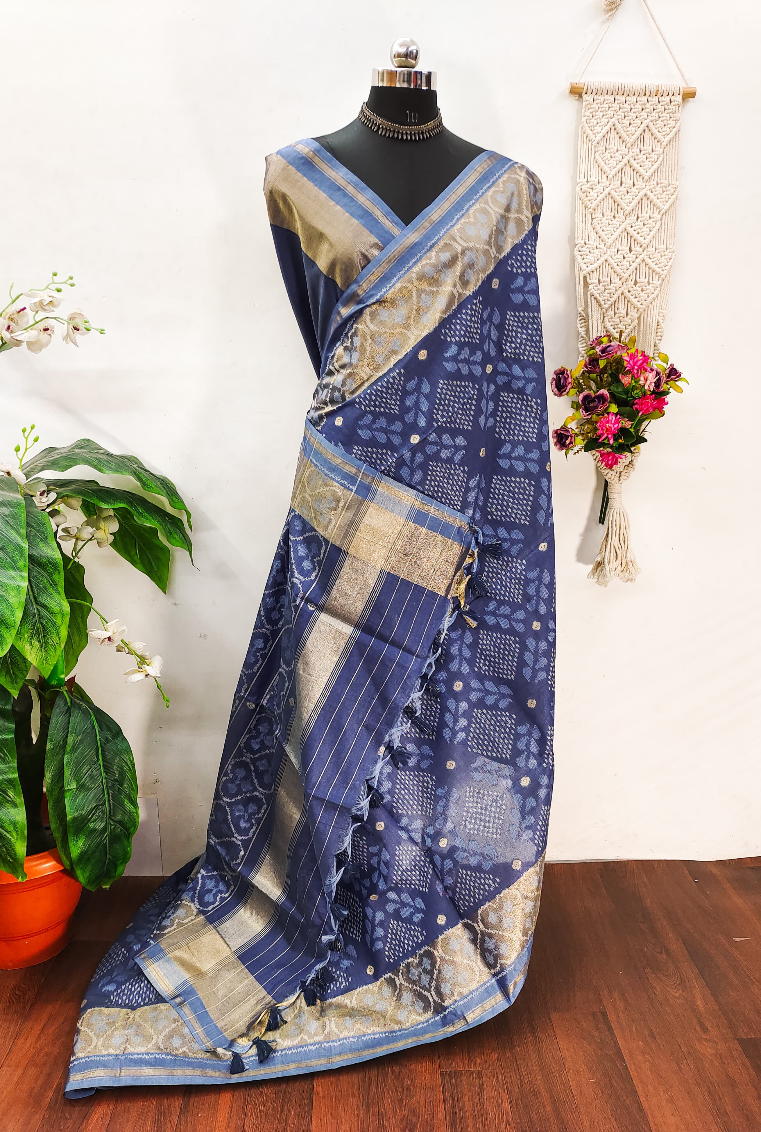 POCHAMPALI IKKAT SAREE