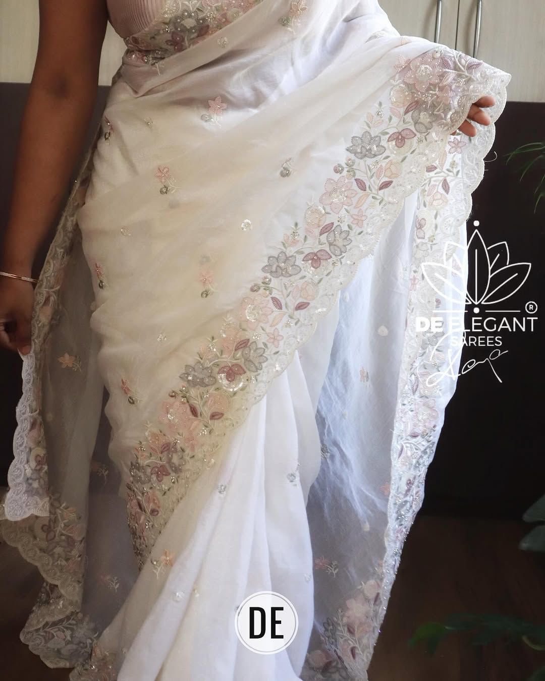 Soft Crunshy Silk Fabric Saree