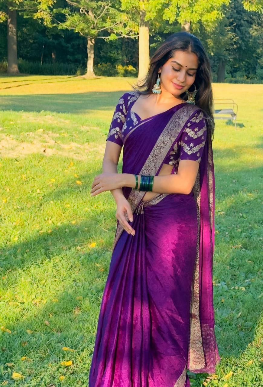 VISCOSE WEAVING PATTERN SAREE