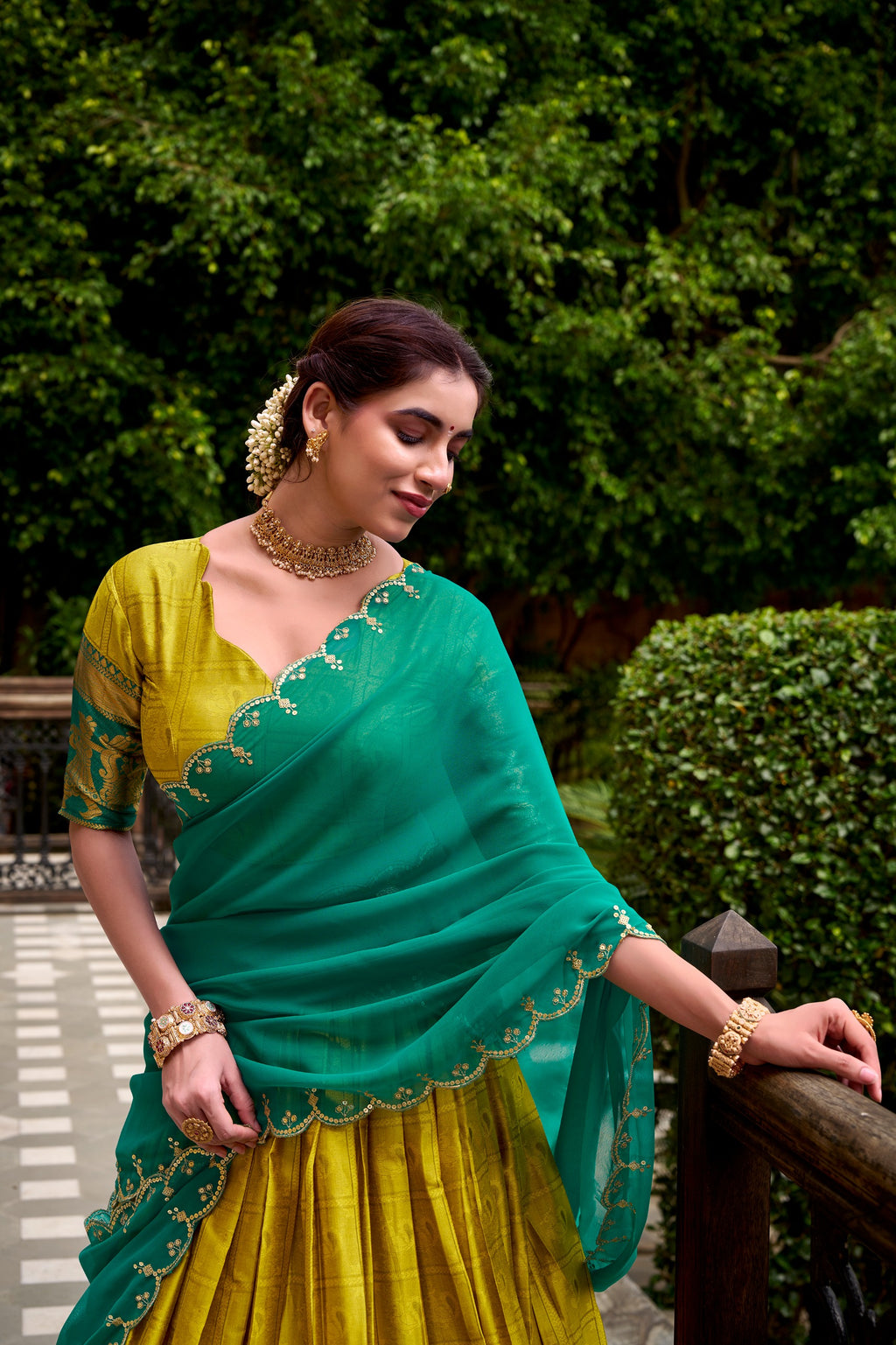 POLY COTTON ZARI WEAVING LAHENGA