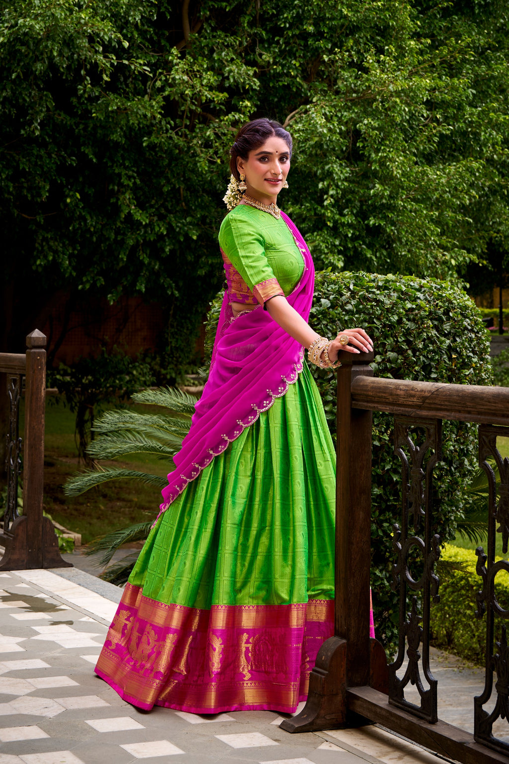 POLY COTTON ZARI WEAVING LAHENGA