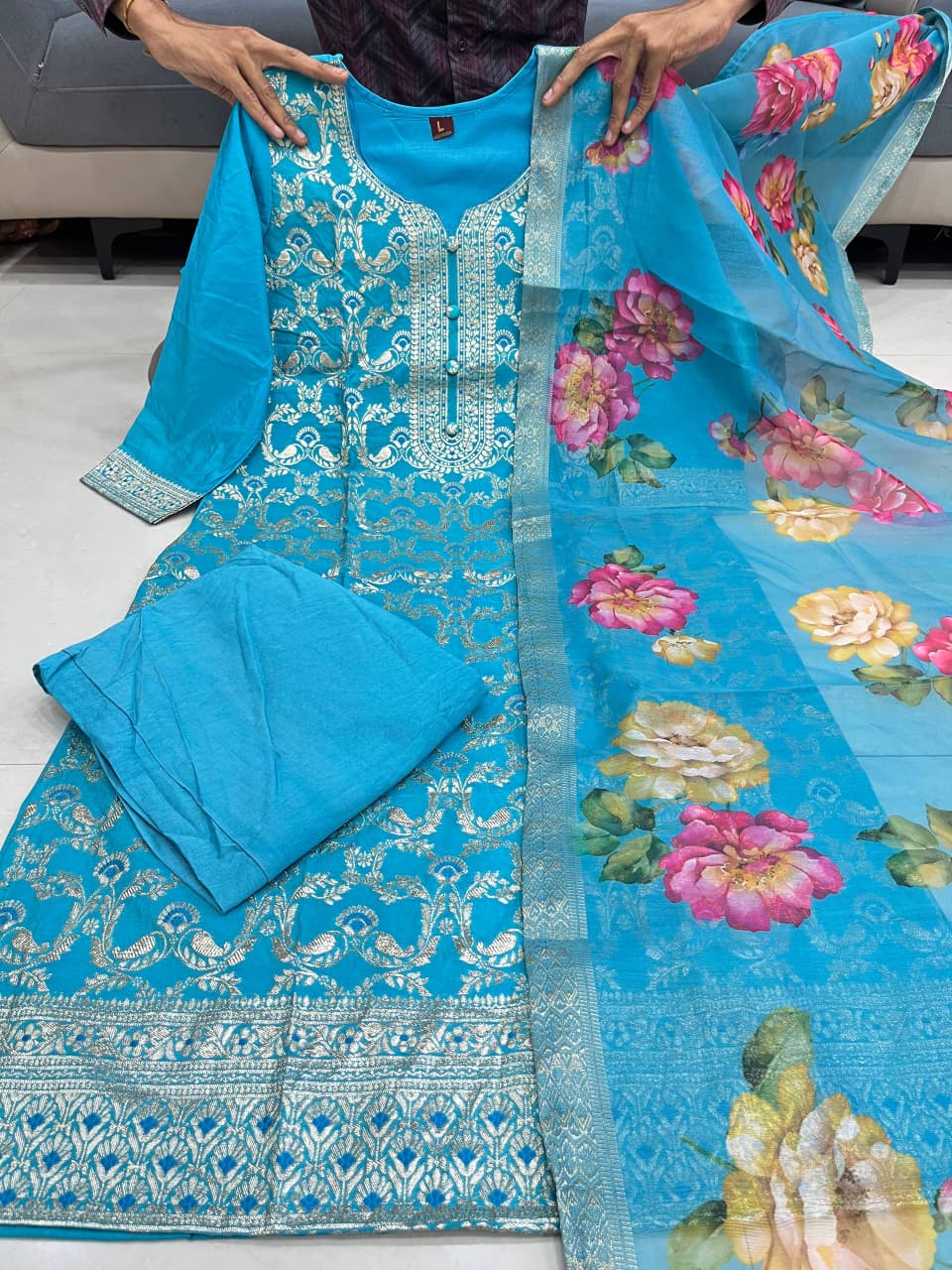 NEW SPECIAL JANVI SUIT SET