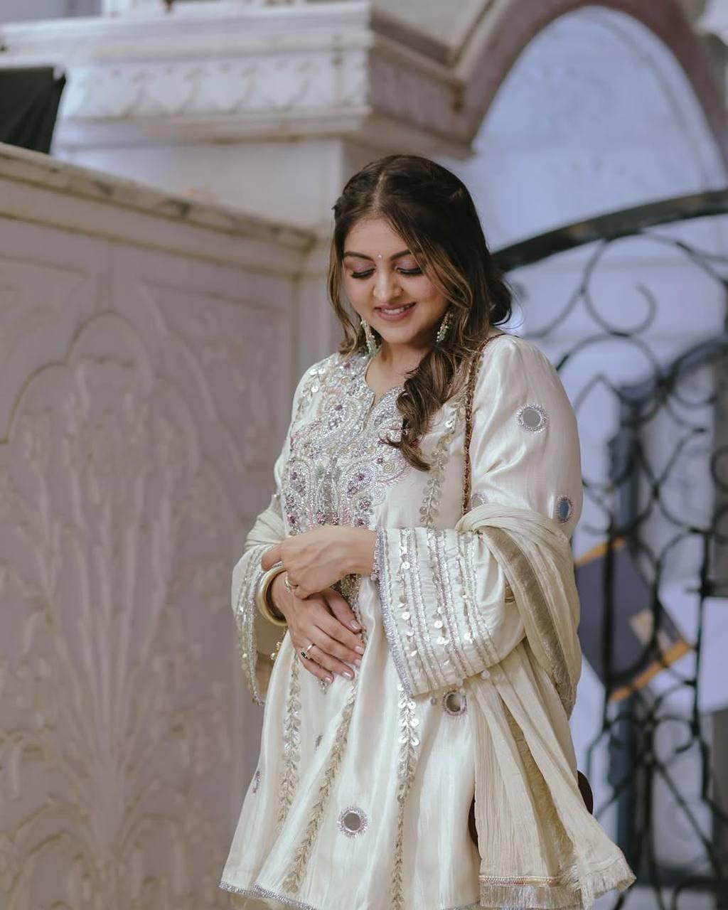 HEAVY NATURAL CREAP TOP SHARARA DUPATTA