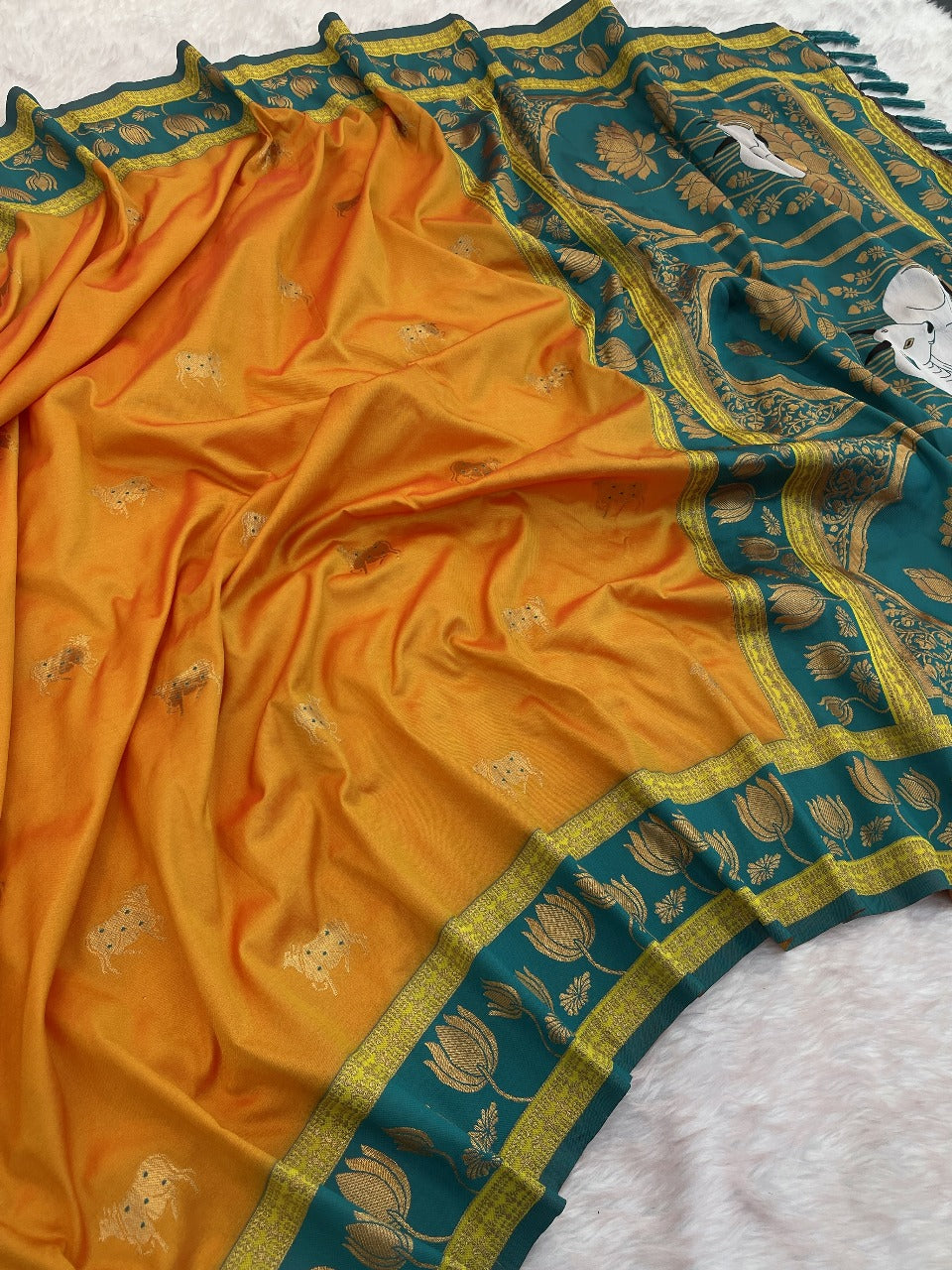 Soft Silk Paithani Saree With Cow nanadi motifs