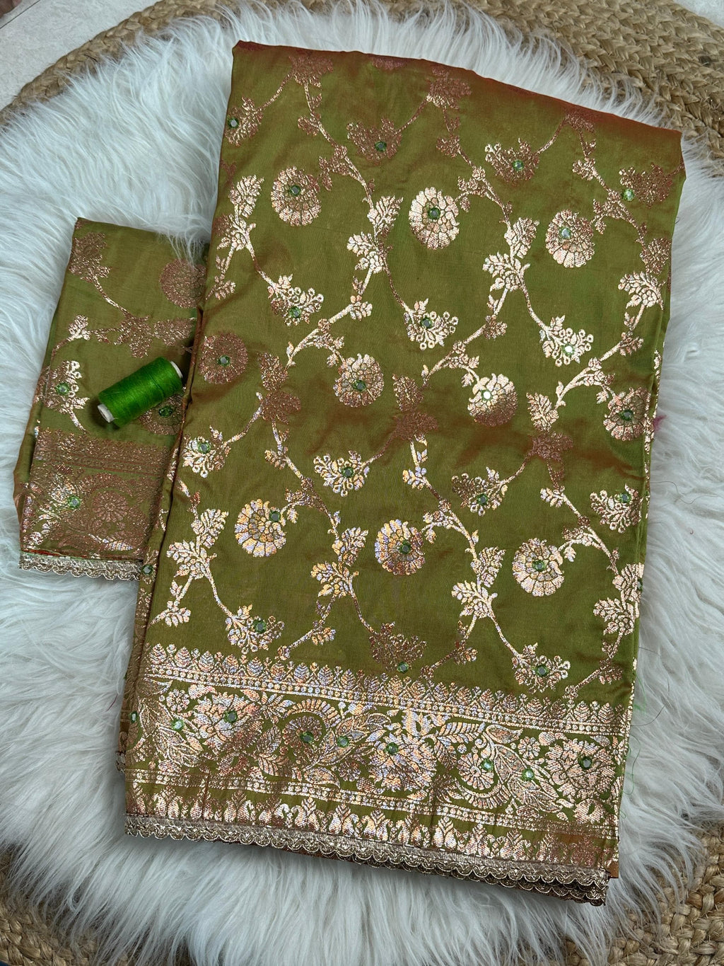 Madhvi Tai Banarasi Silk Saree
