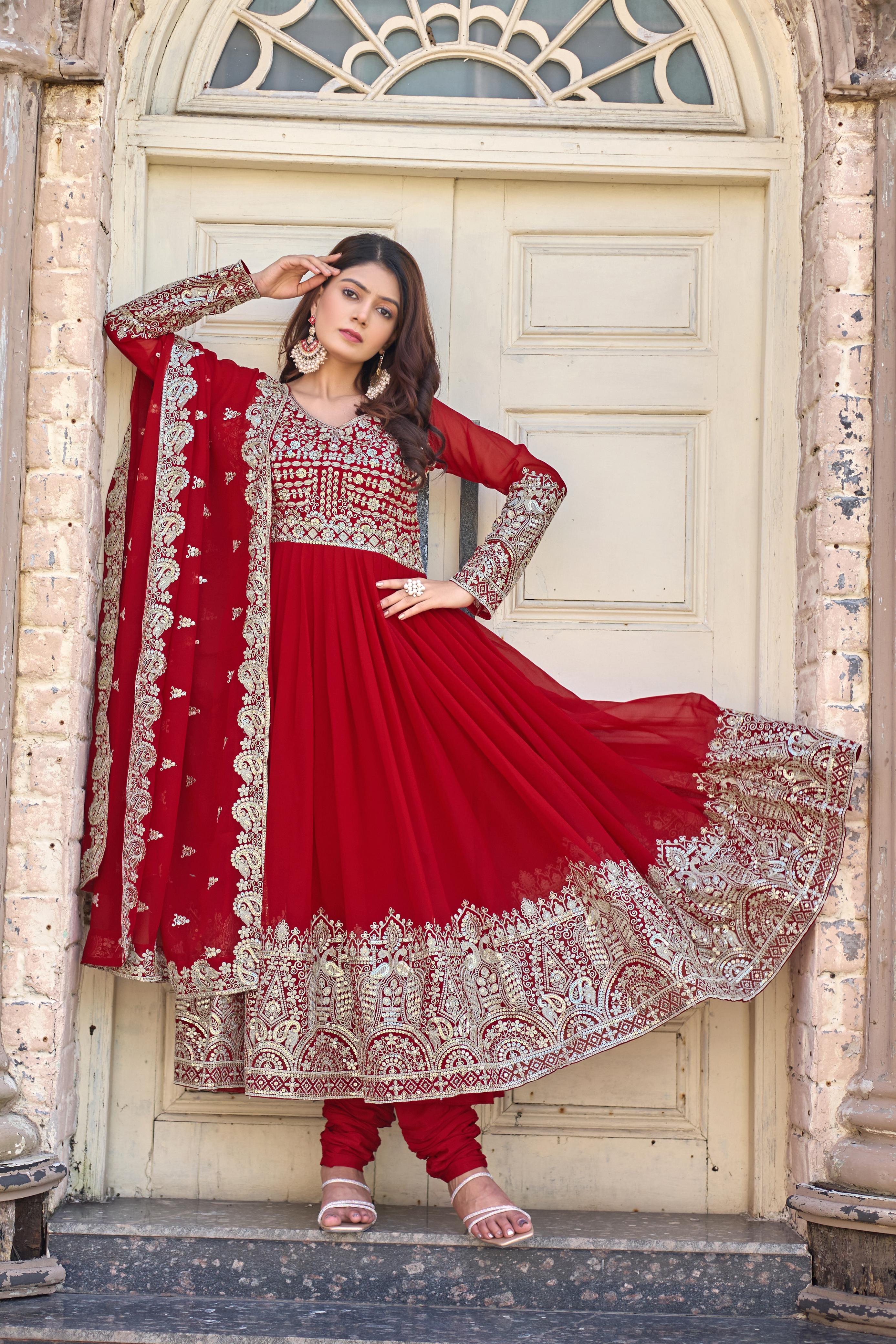 NEW PARTY LOOK GOWN