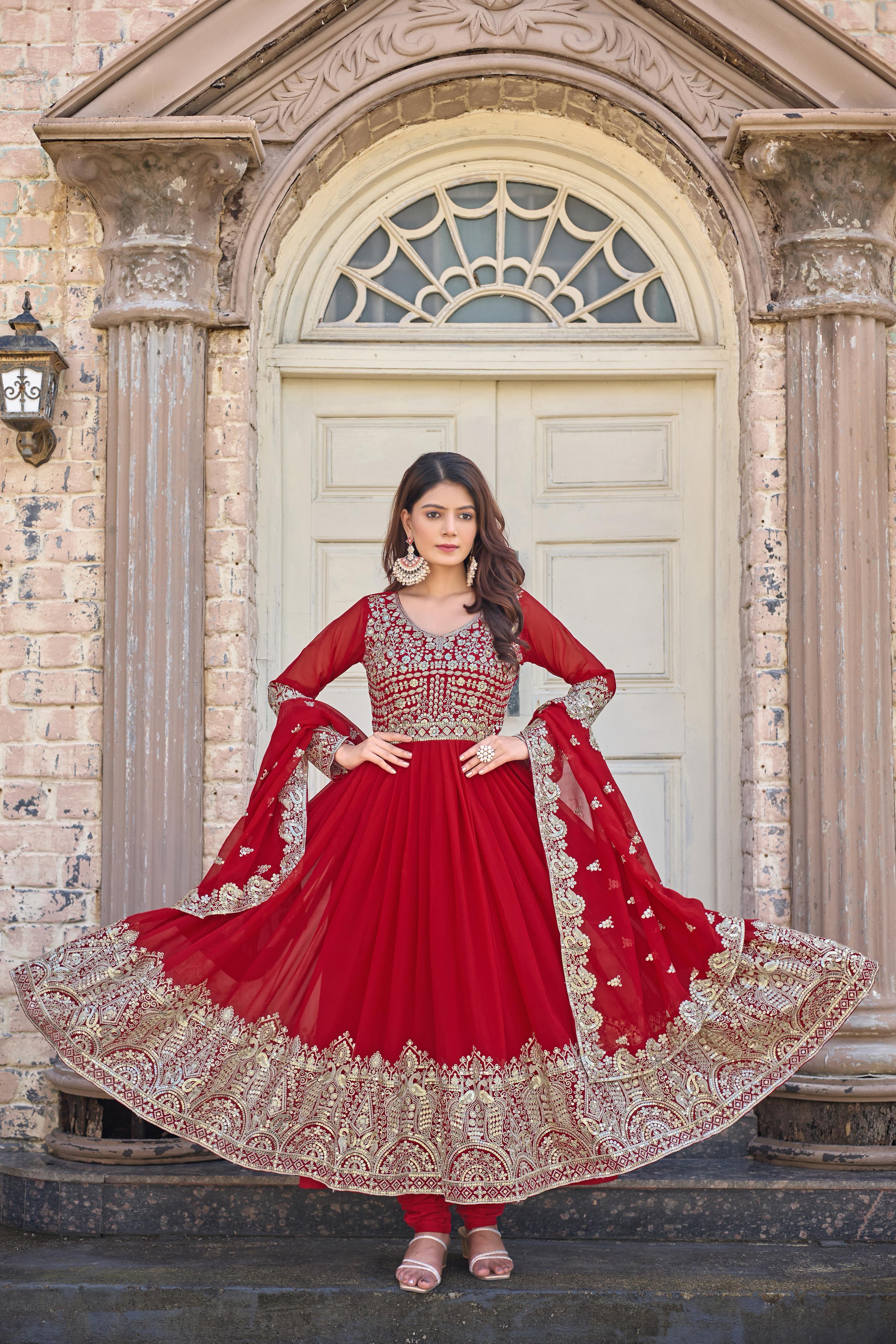 NEW PARTY LOOK GOWN