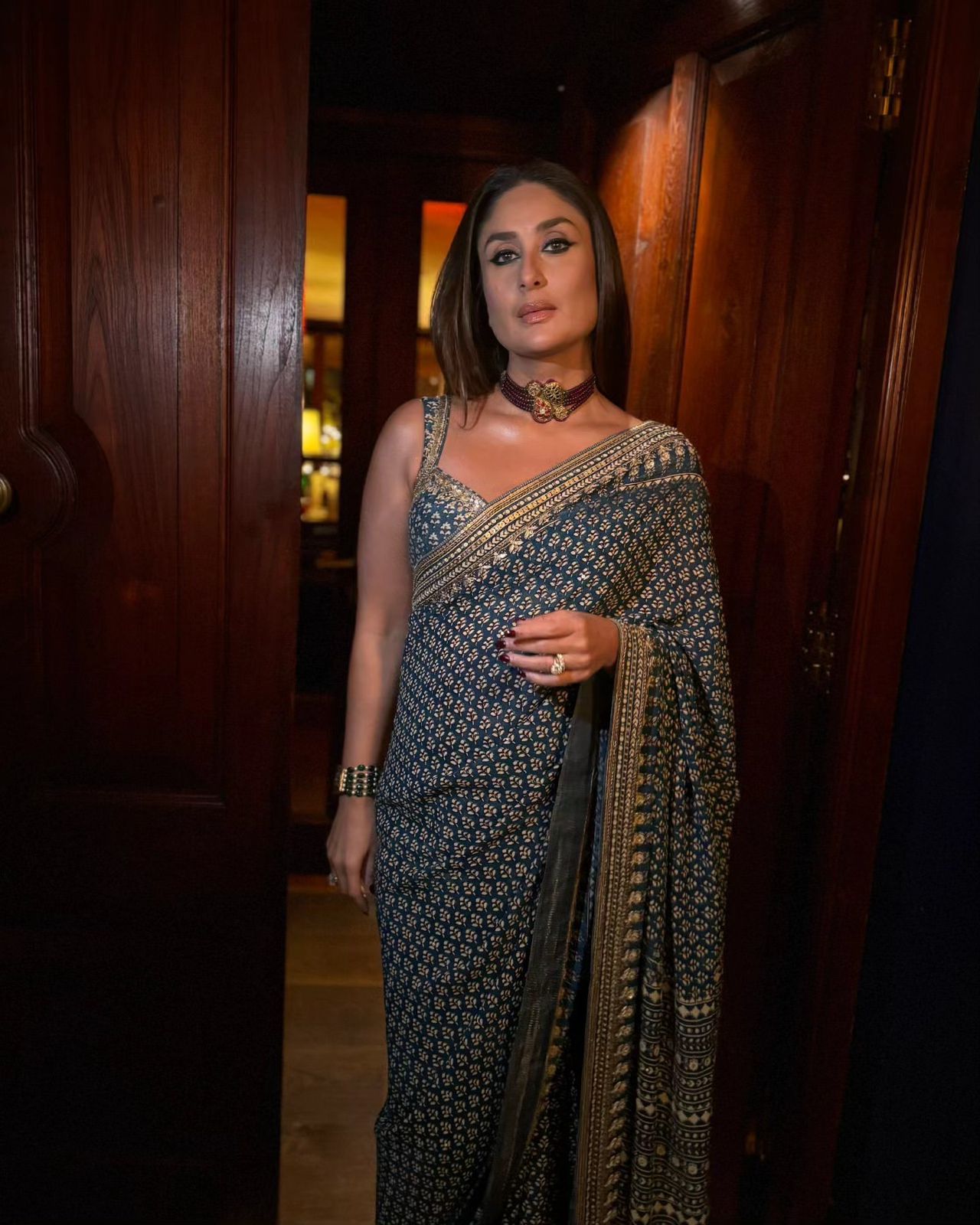 Bollywood sparkling Beauty Fox Georgette Saree